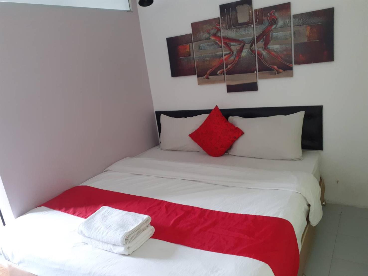 Standard Double or Twin Room photo 2