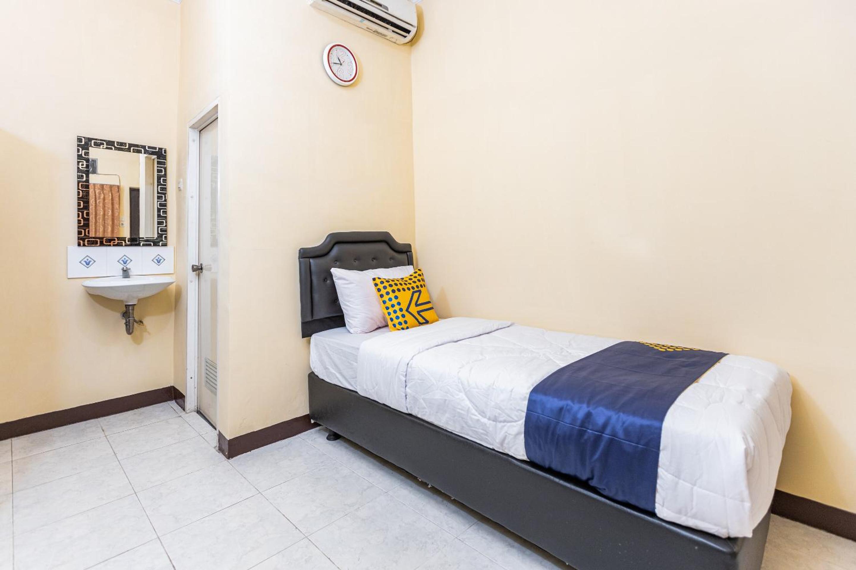 Standard Single Room