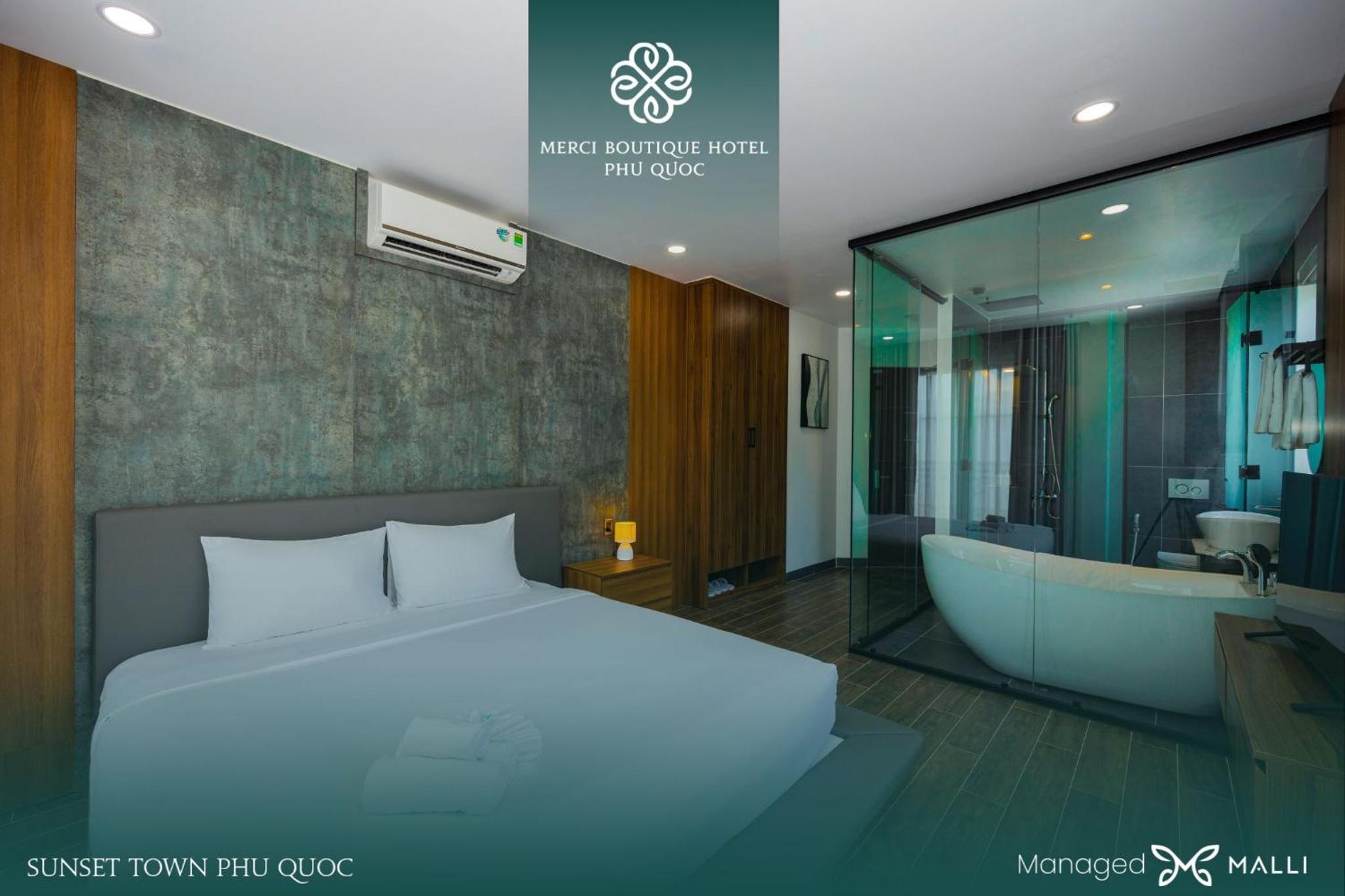 Junior Suite with Balcony - Photo 1