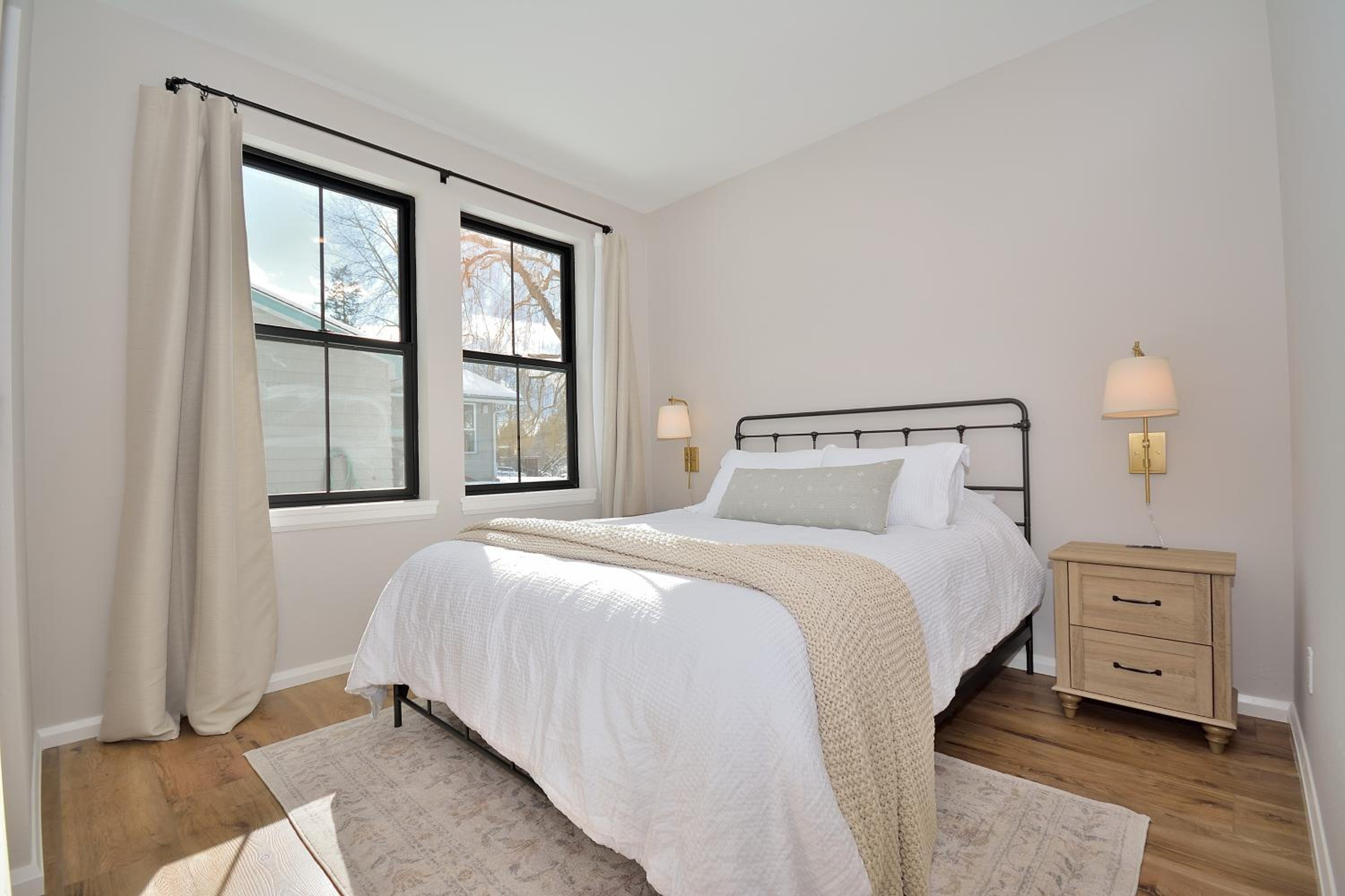 One-Bedroom House photo 1