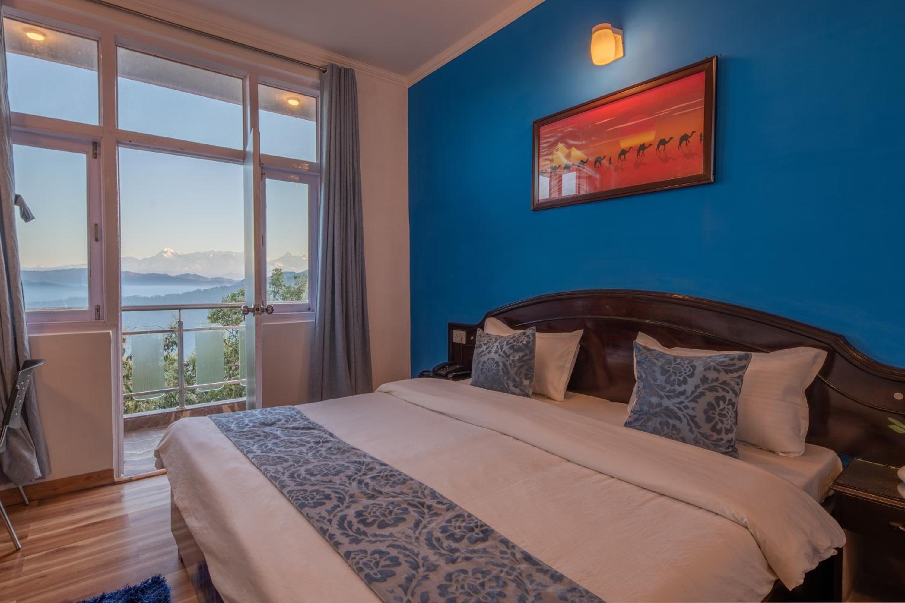 King Room with Mountain View