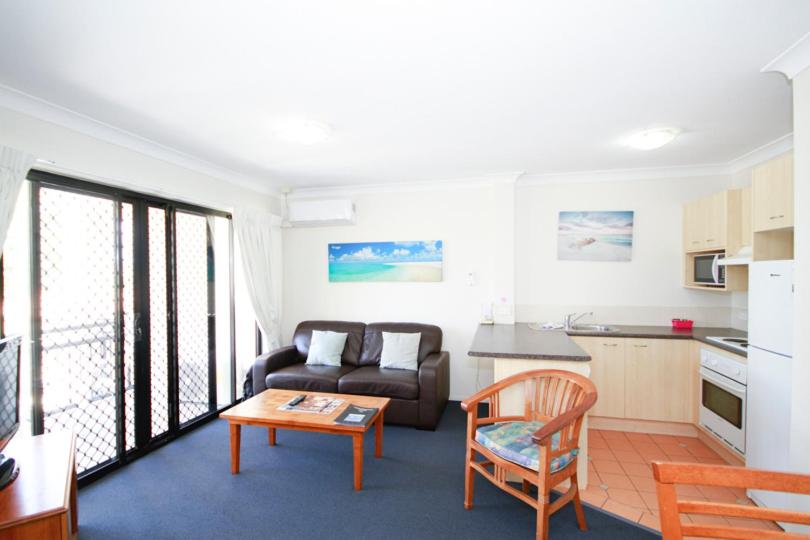 One-Bedroom Apartment - Photo 5