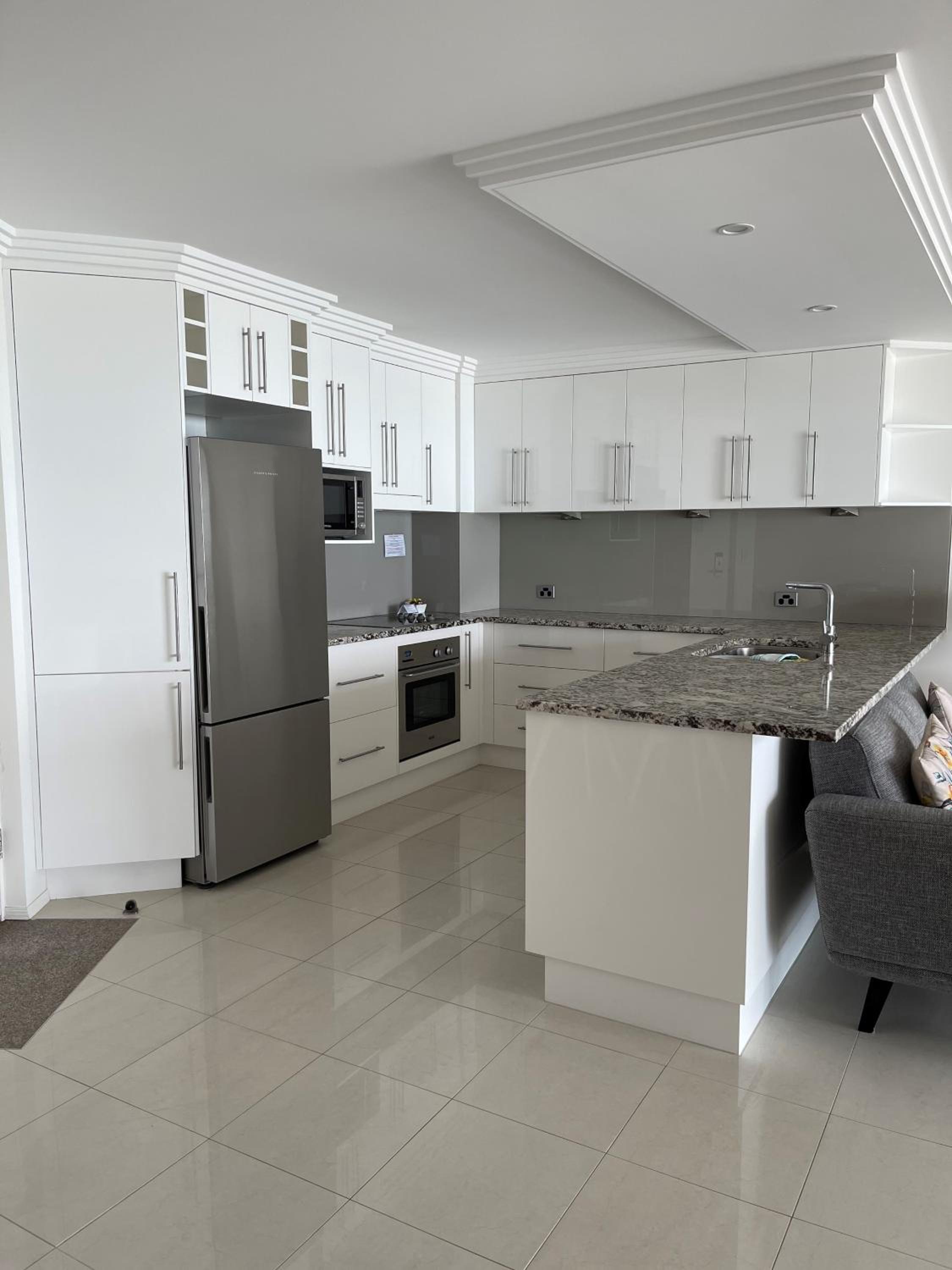2 Bedroom Superior Ocean View, Tower I - Photo 11
