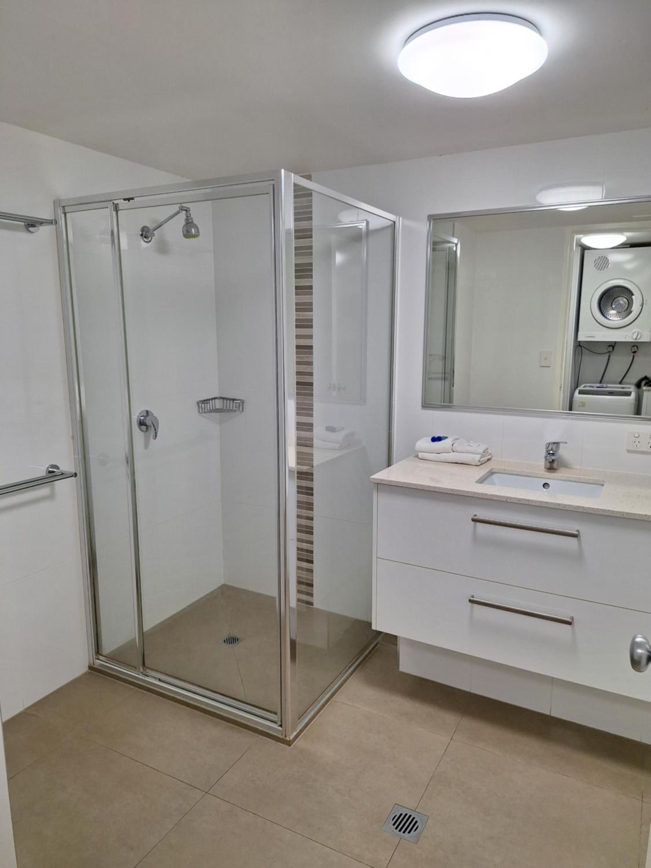 2 Bedroom Superior Ocean View, Tower I - Photo 2