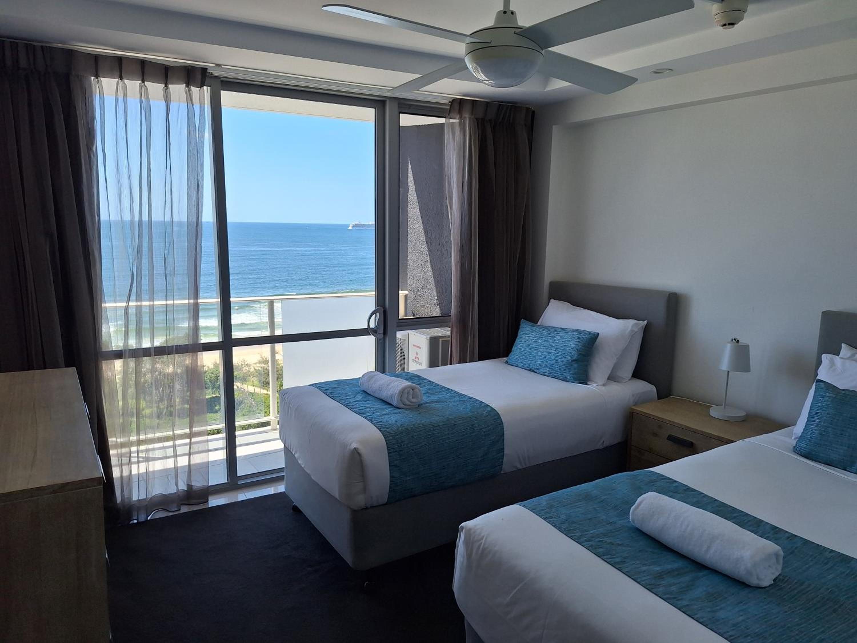 2 Bedroom Superior Ocean View, Tower I - Photo 6