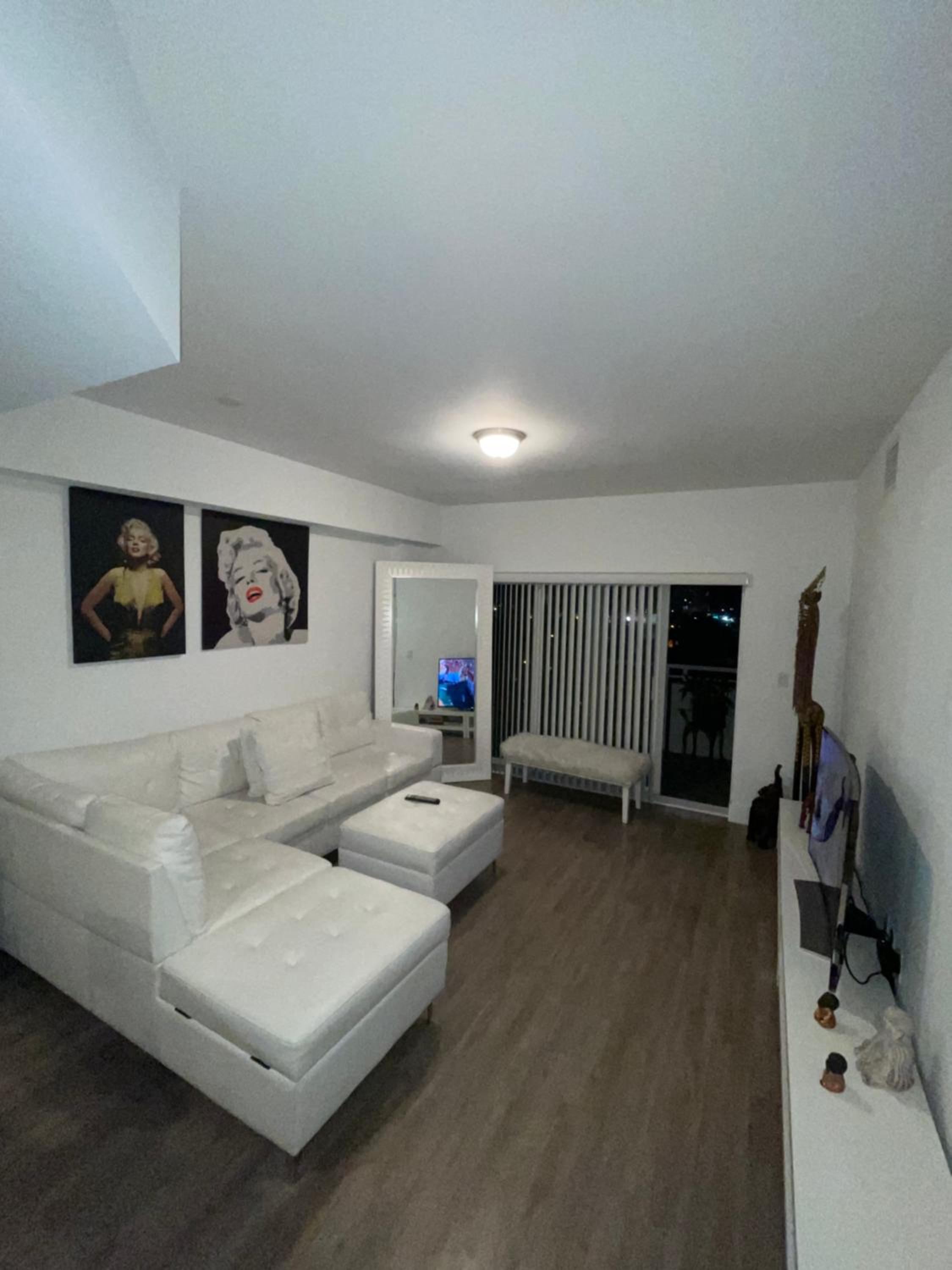 One-Bedroom Apartment photo 1