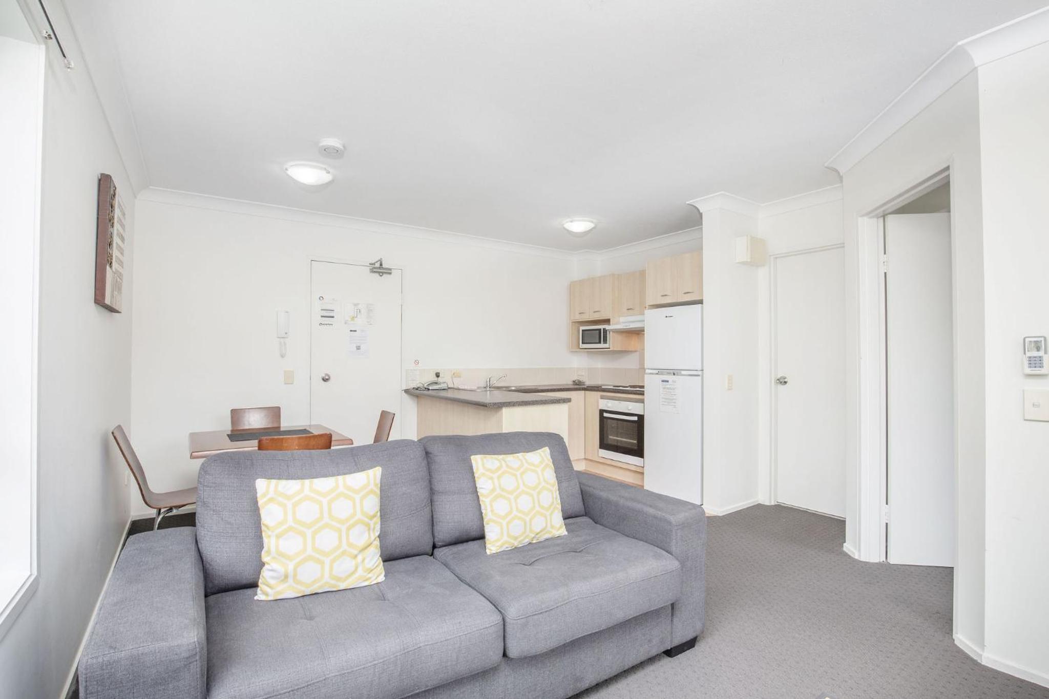 One-Bedroom Apartment - Photo 10