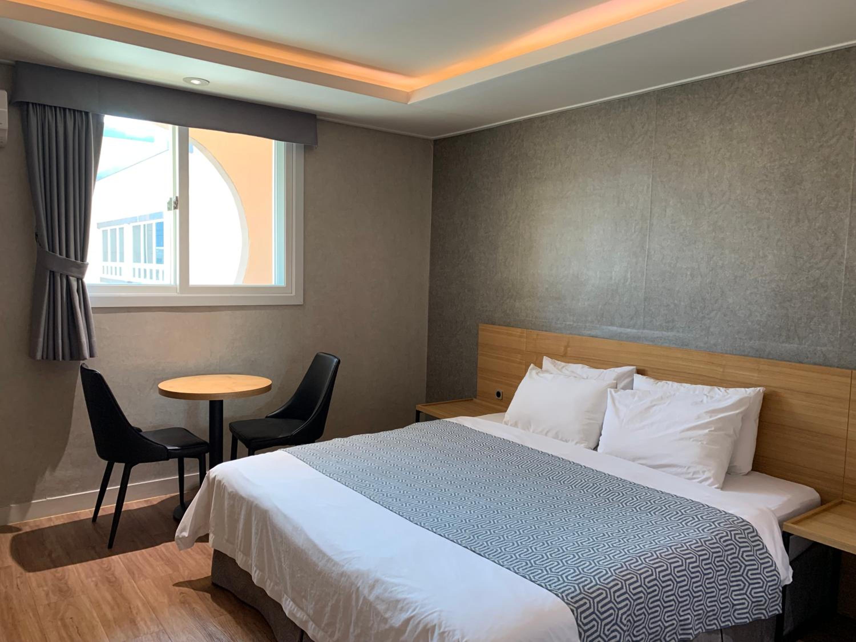 Standard Double Room - Photo 1