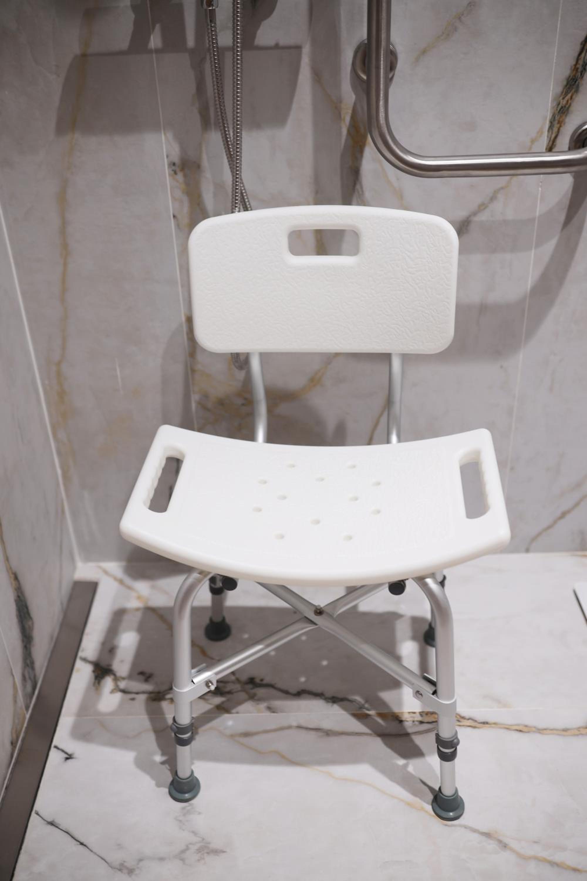 King Room - Disability Access photo 3