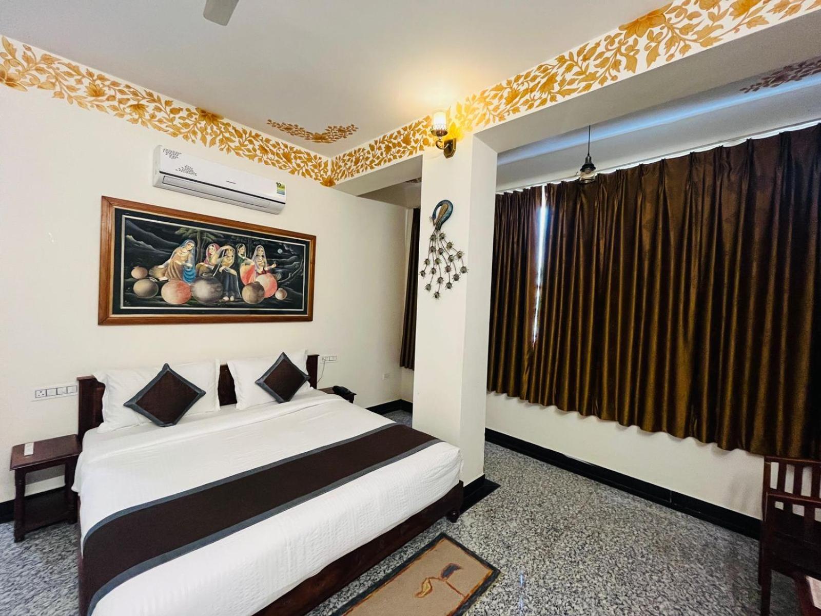 King Room with Lake View photo 1