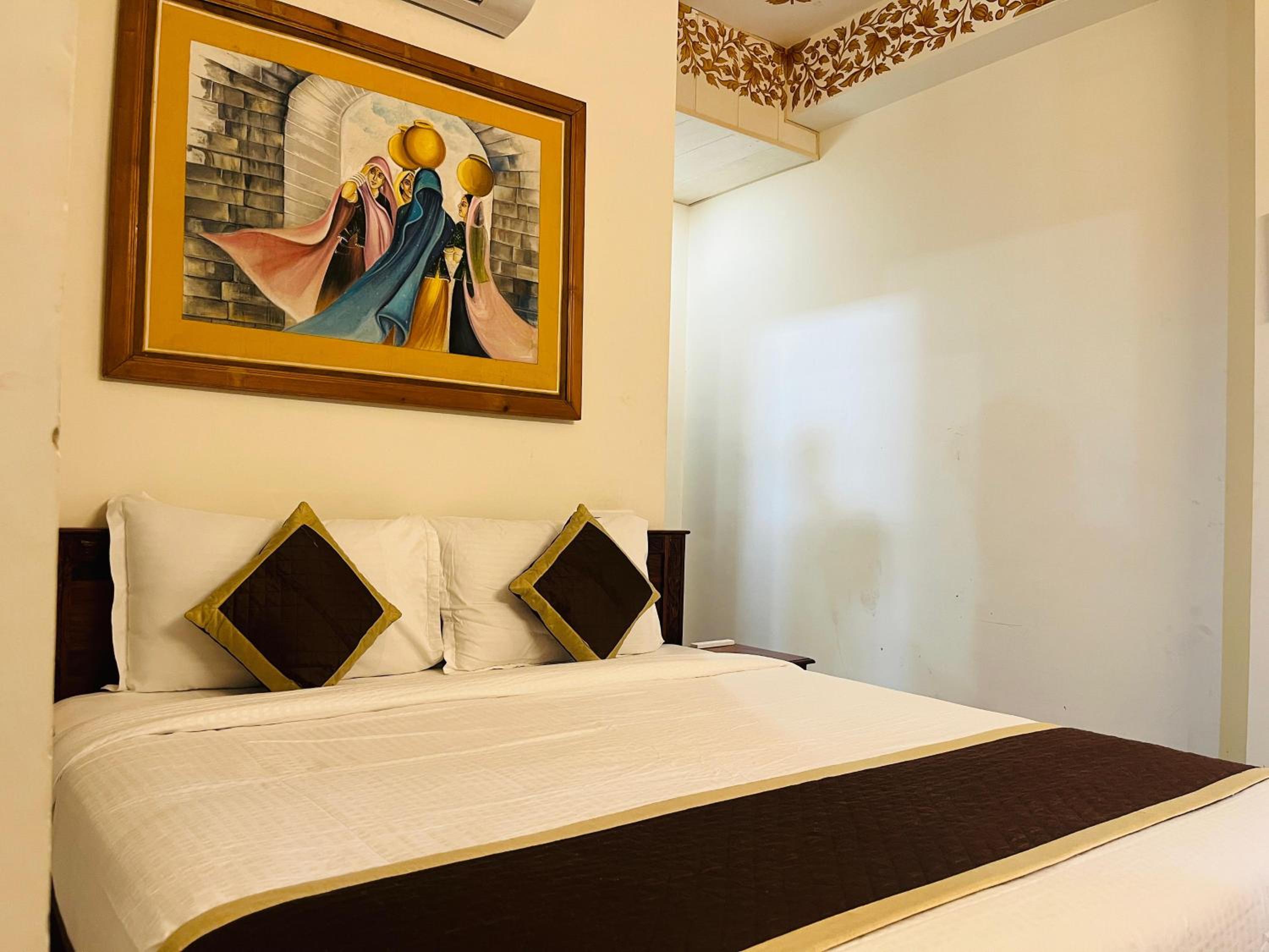 King Room with Lake View photo 2