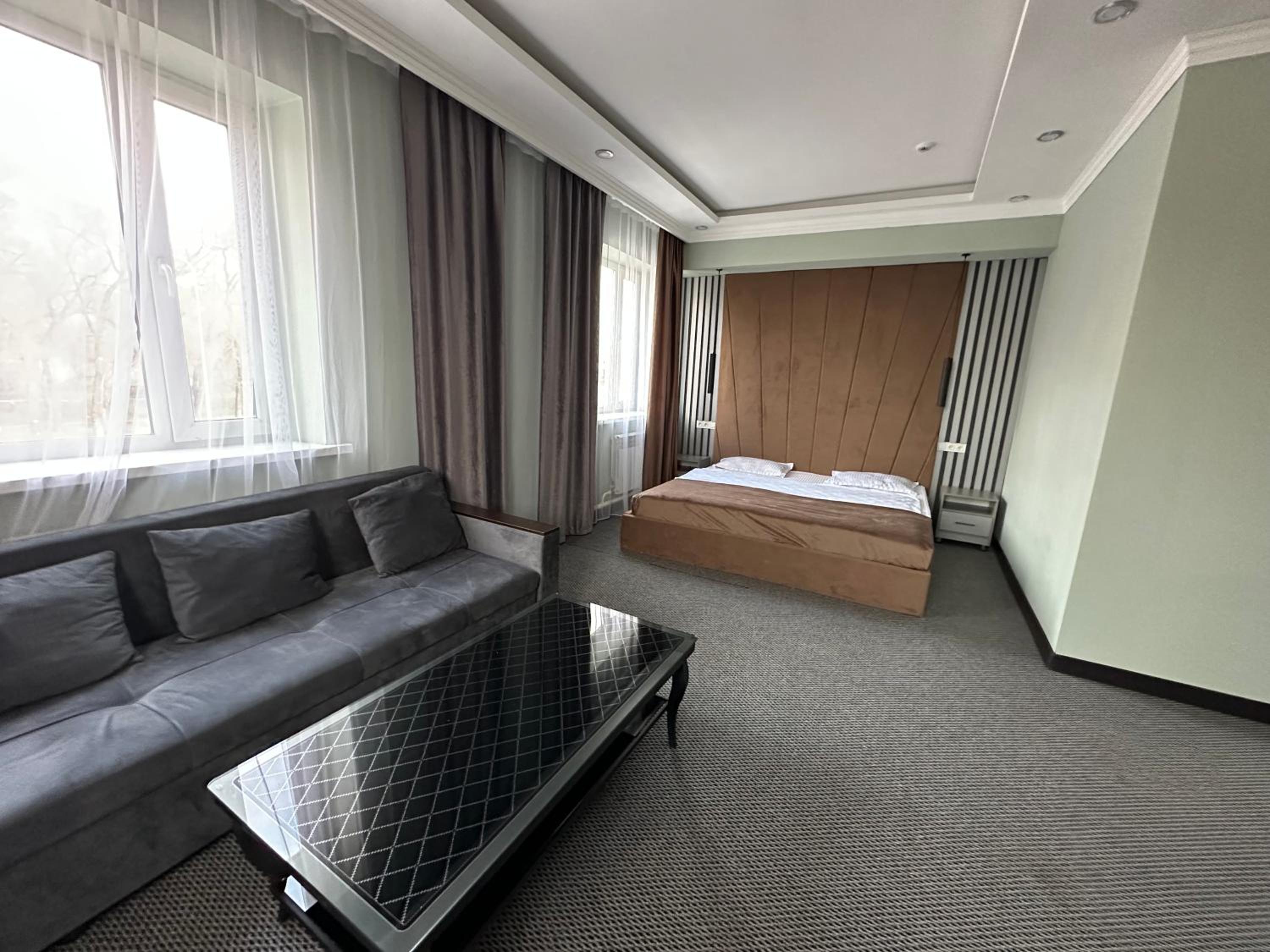 One-Bedroom Suite