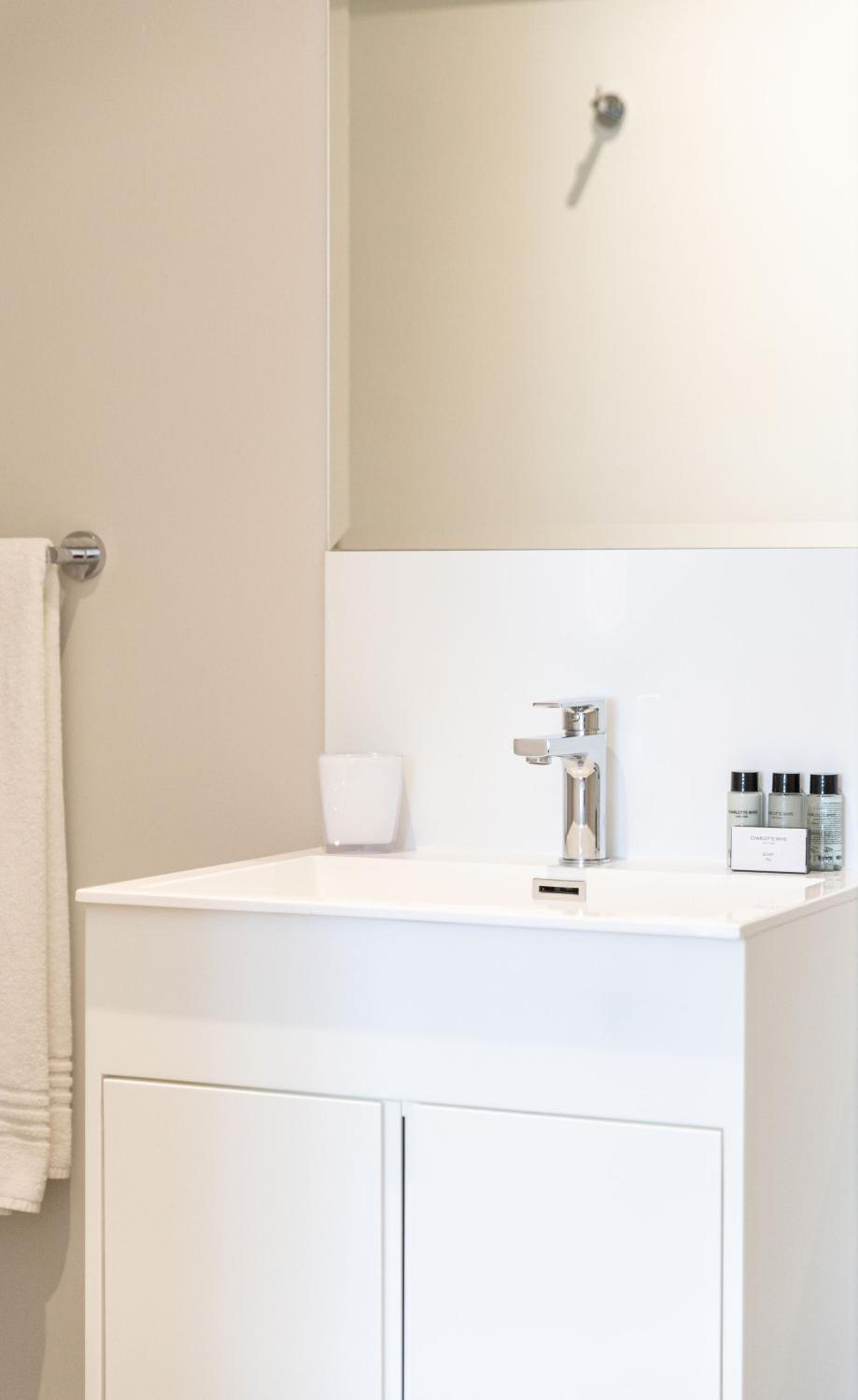 1 Bedroom Executive Apartment, 1 King - Photo 4