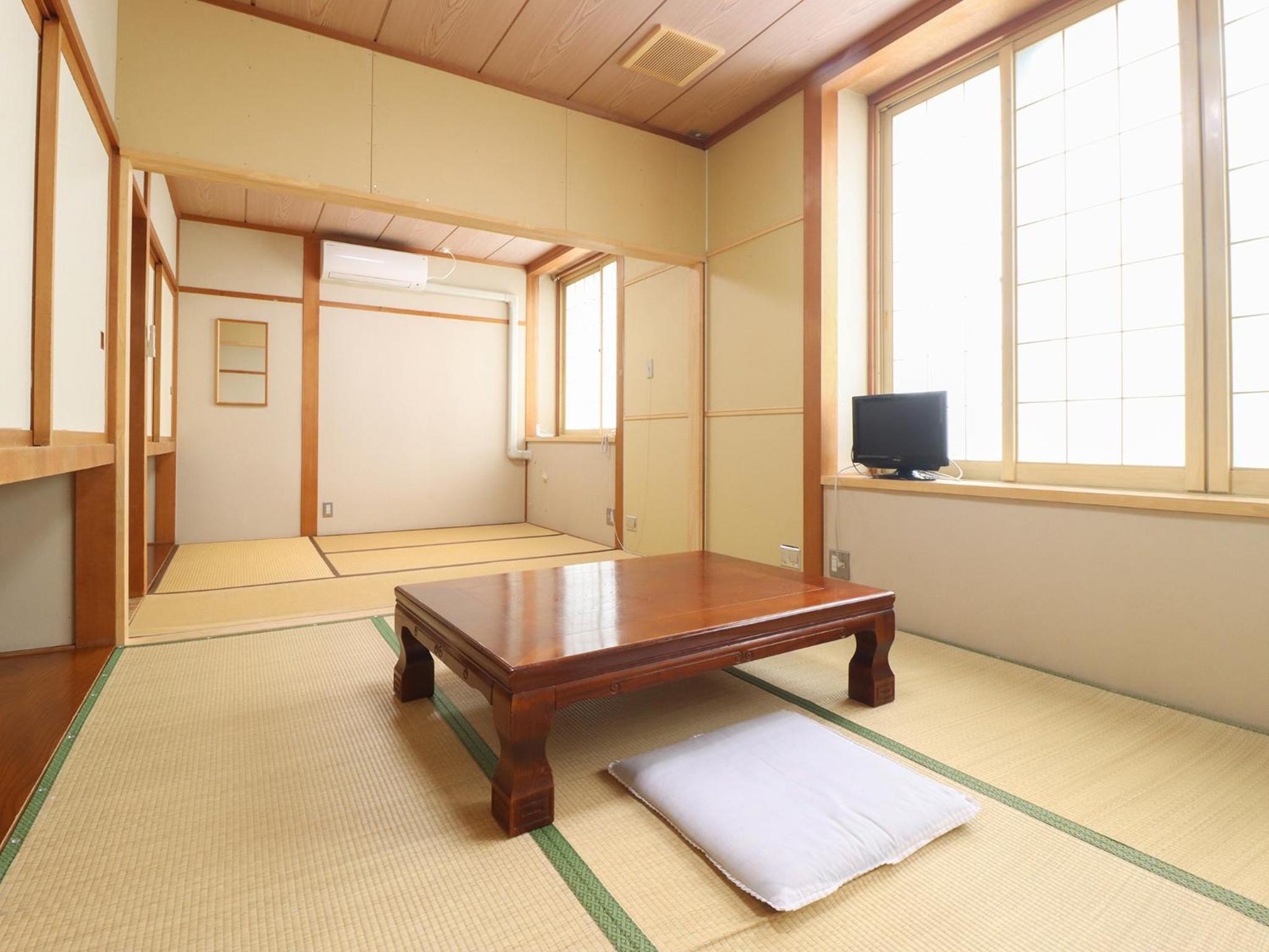 Japanese-Style Room