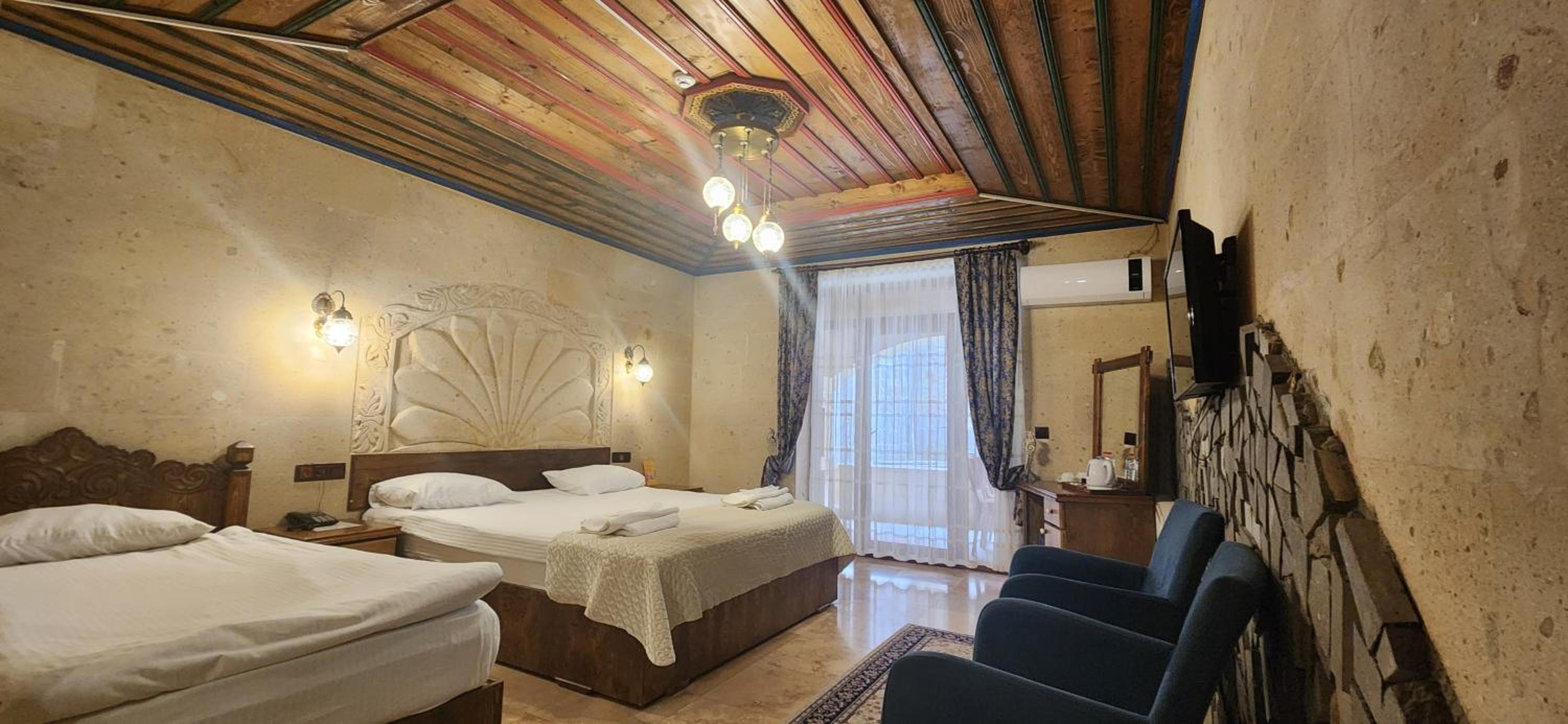 Double Room with Balcony photo 1