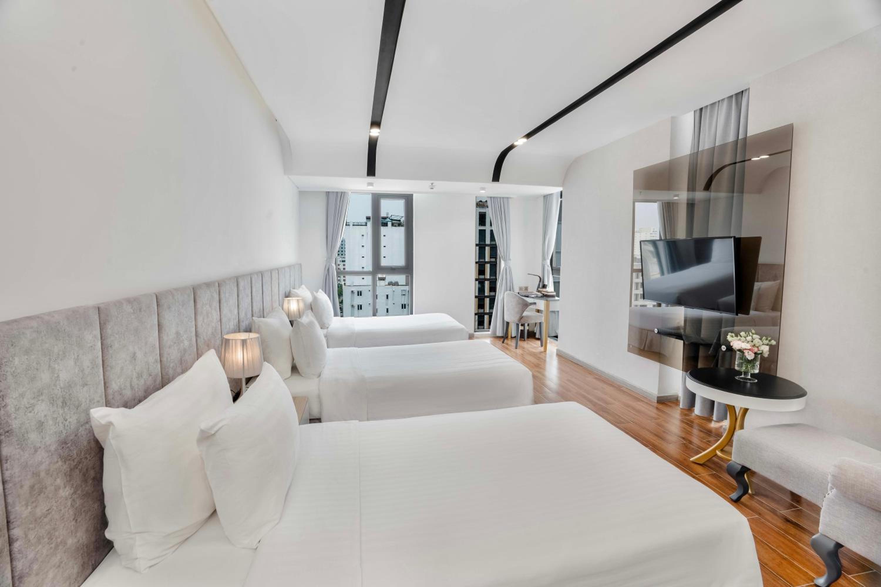 Deluxe Triple Room photo 2