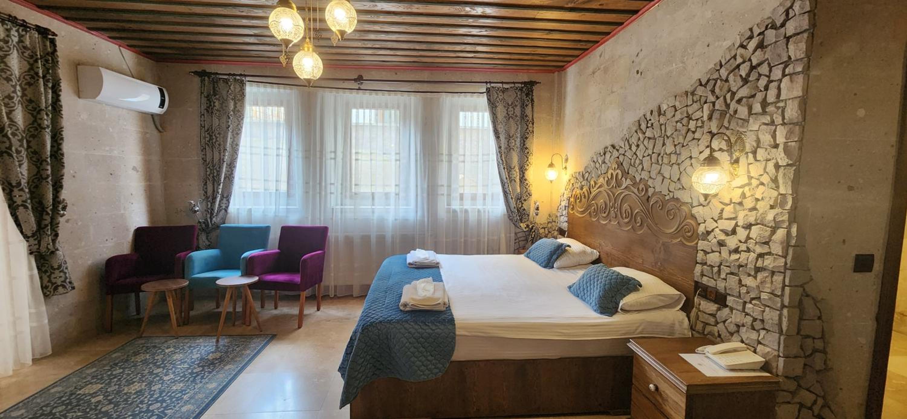 Double Room with Balcony photo 2