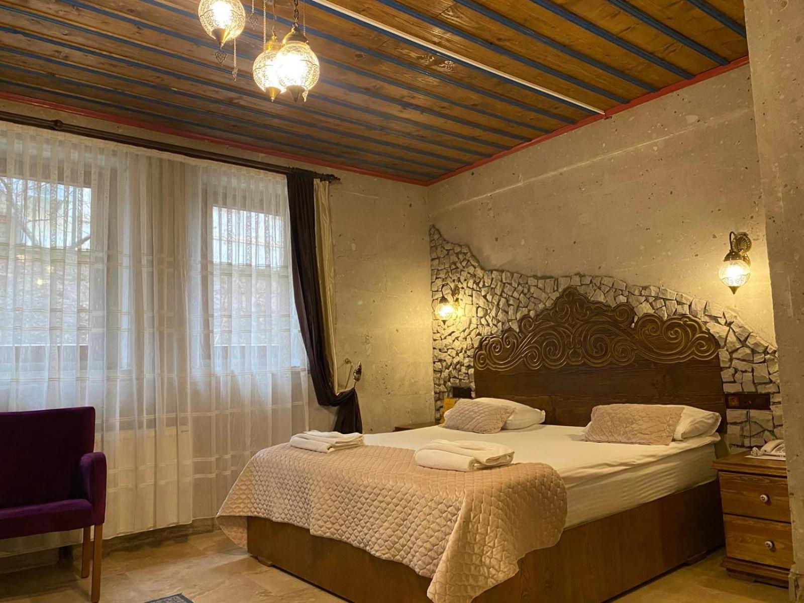 Double Room - Photo 3