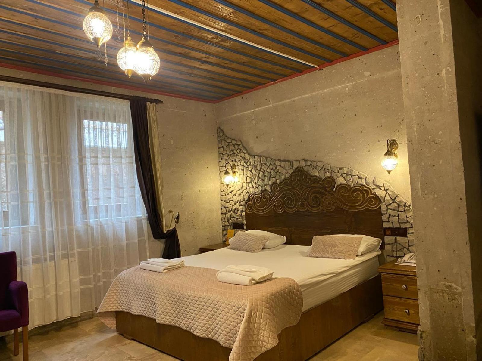 Double Room - Photo 4