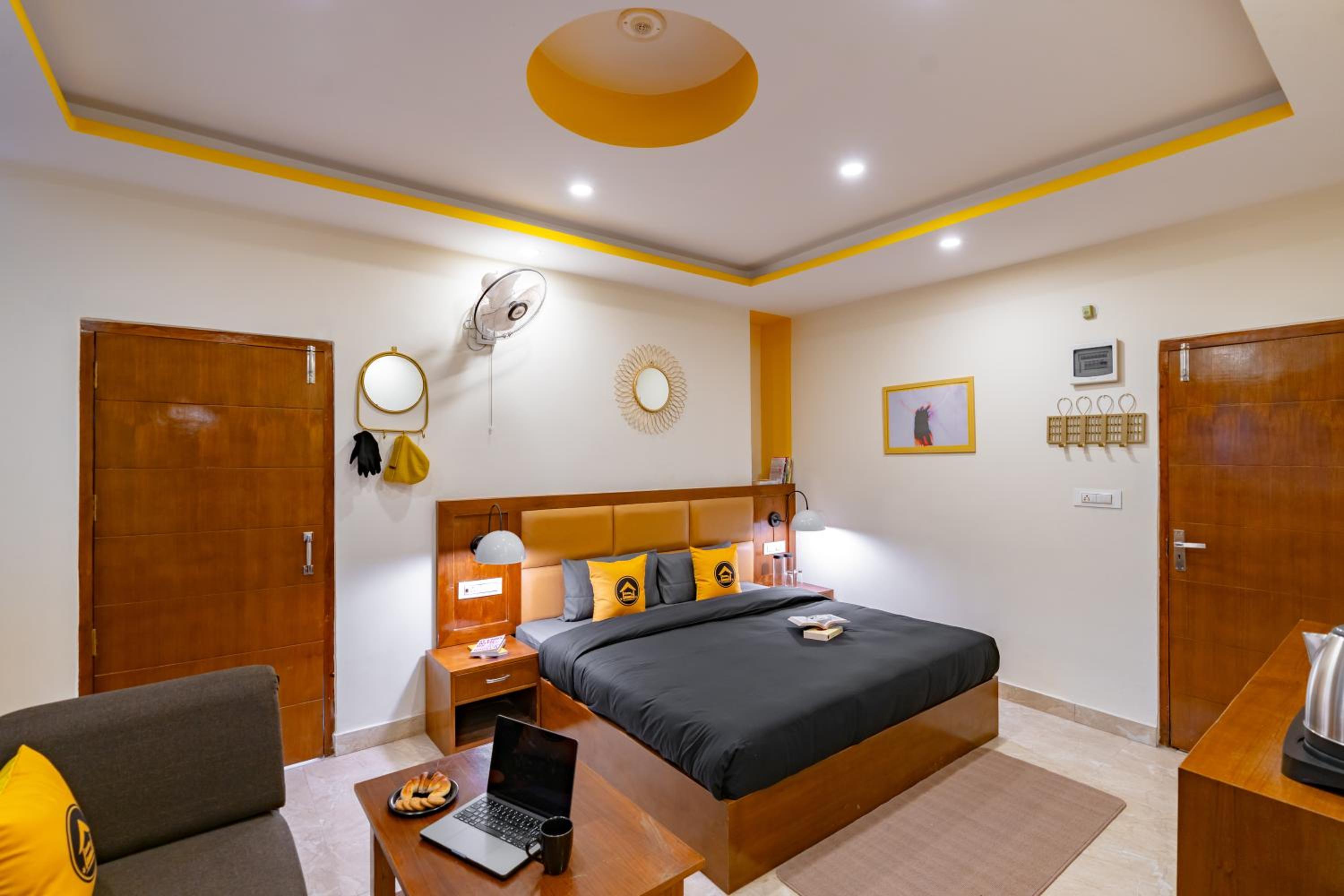 Standard Double Room with Balcony x B Block - Photo 1