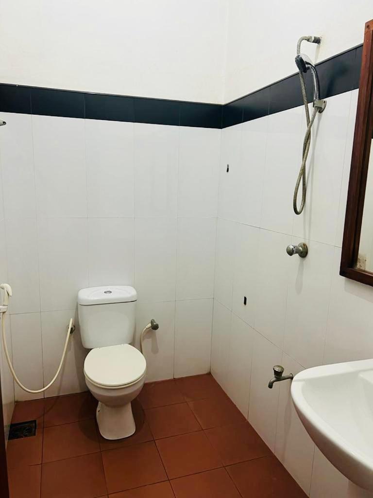 Budget Double Room photo 3