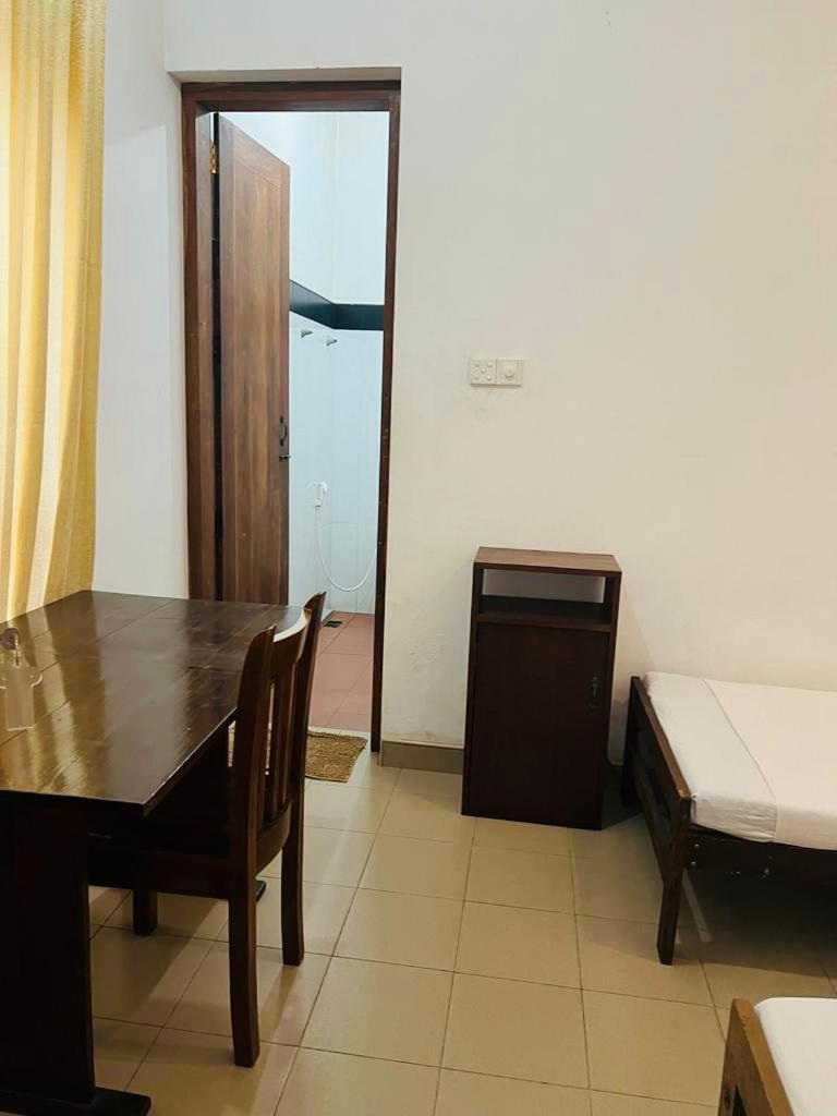 Budget Double Room photo 2