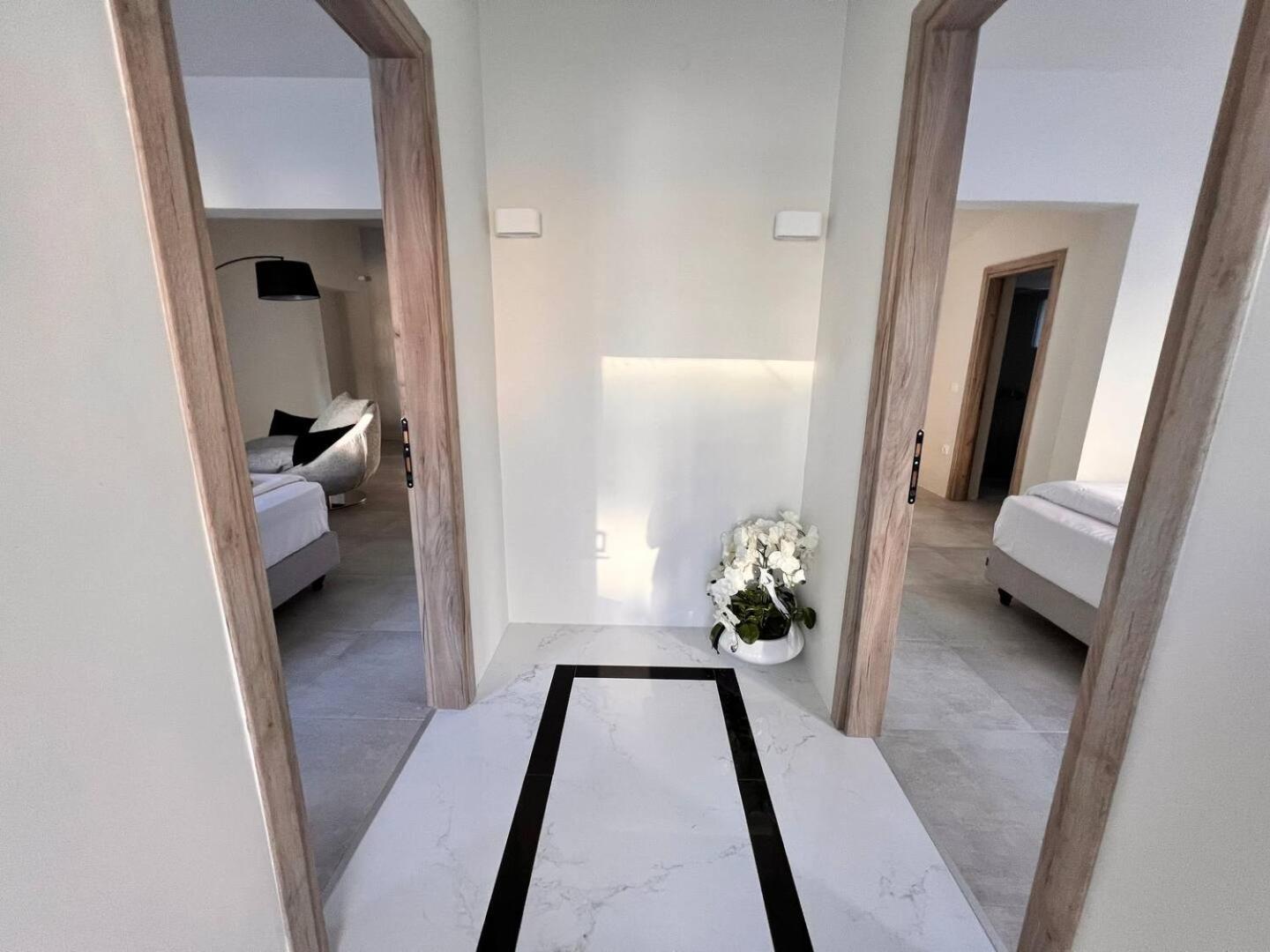 King Suite - Photo 4