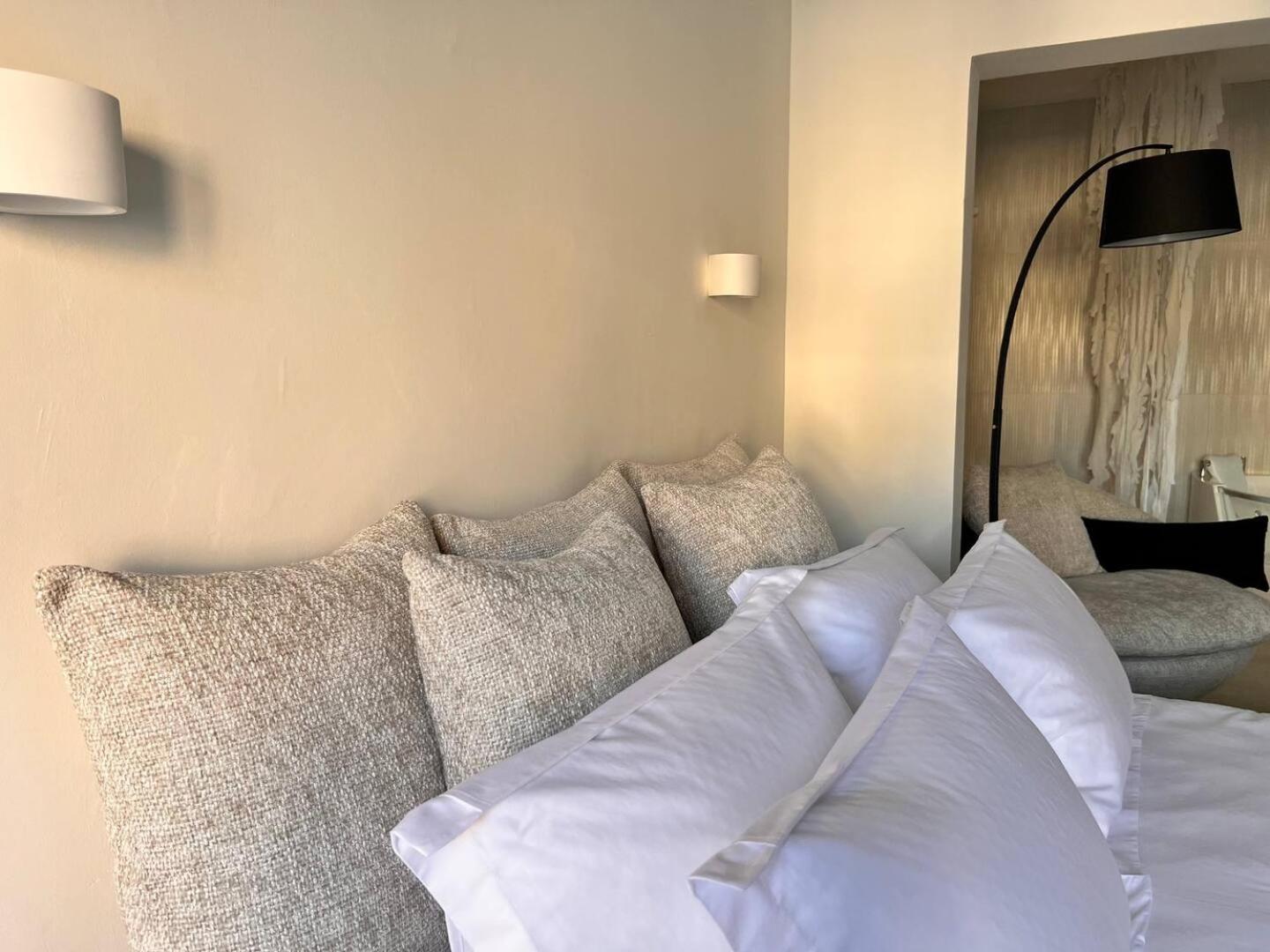 King Suite - Photo 3