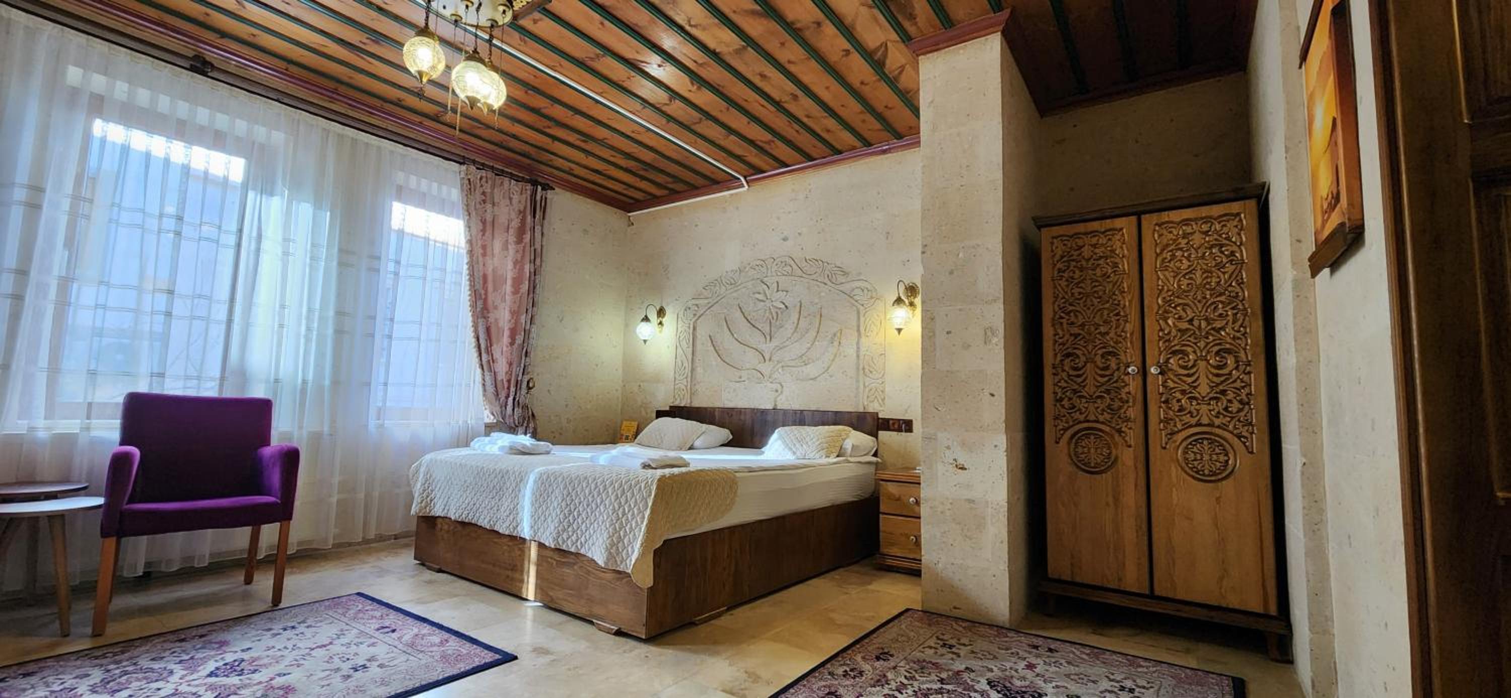 Deluxe Double Room - Photo 8