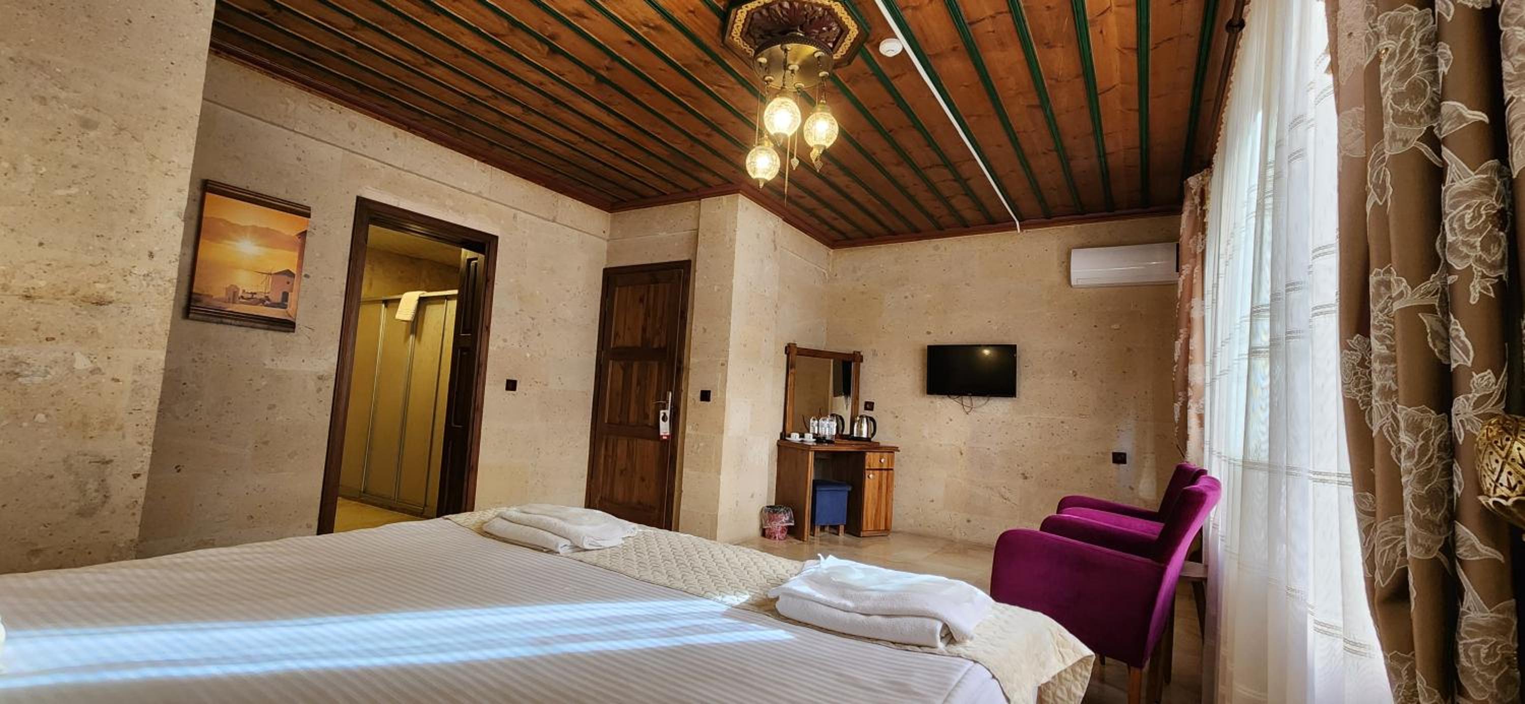 Deluxe Double Room - Photo 3