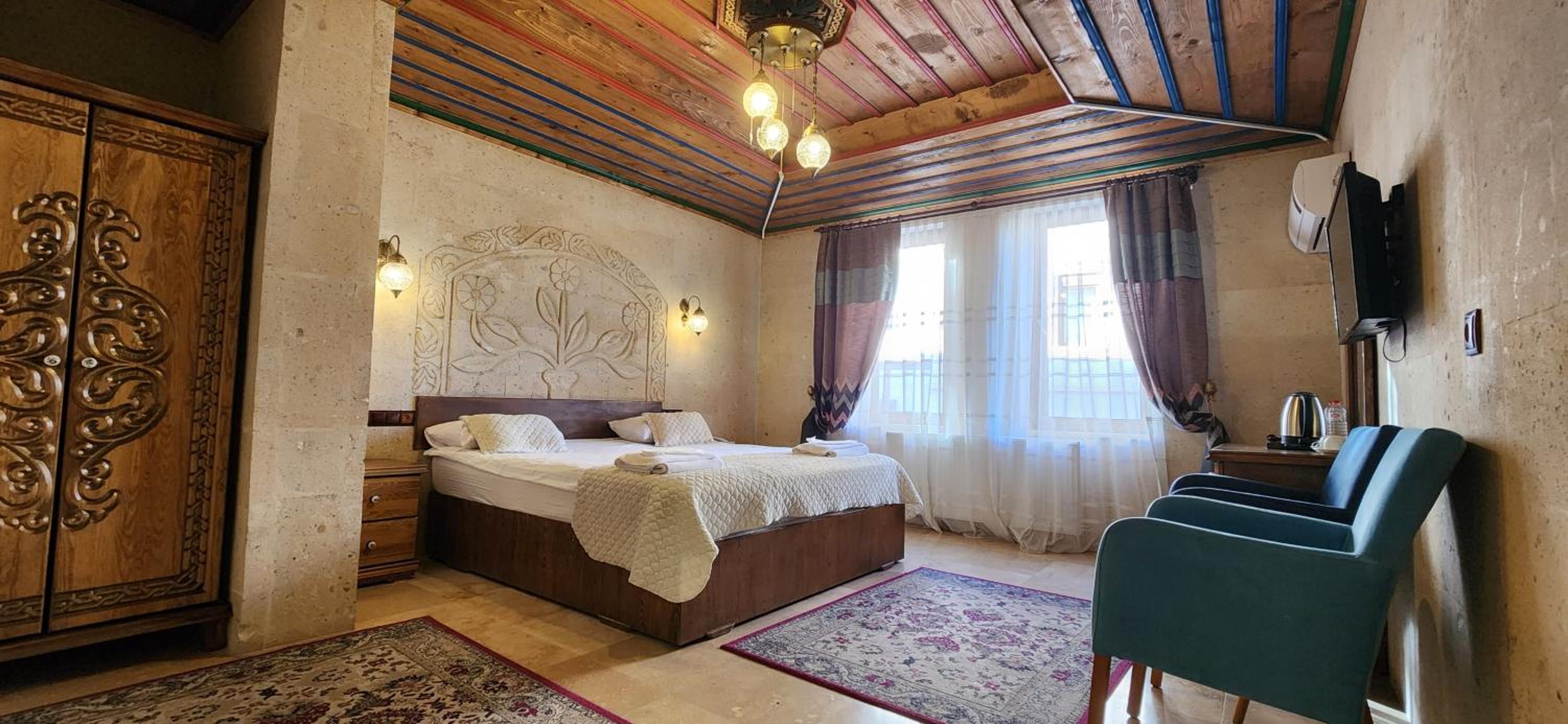 Deluxe Double Room - Photo 12