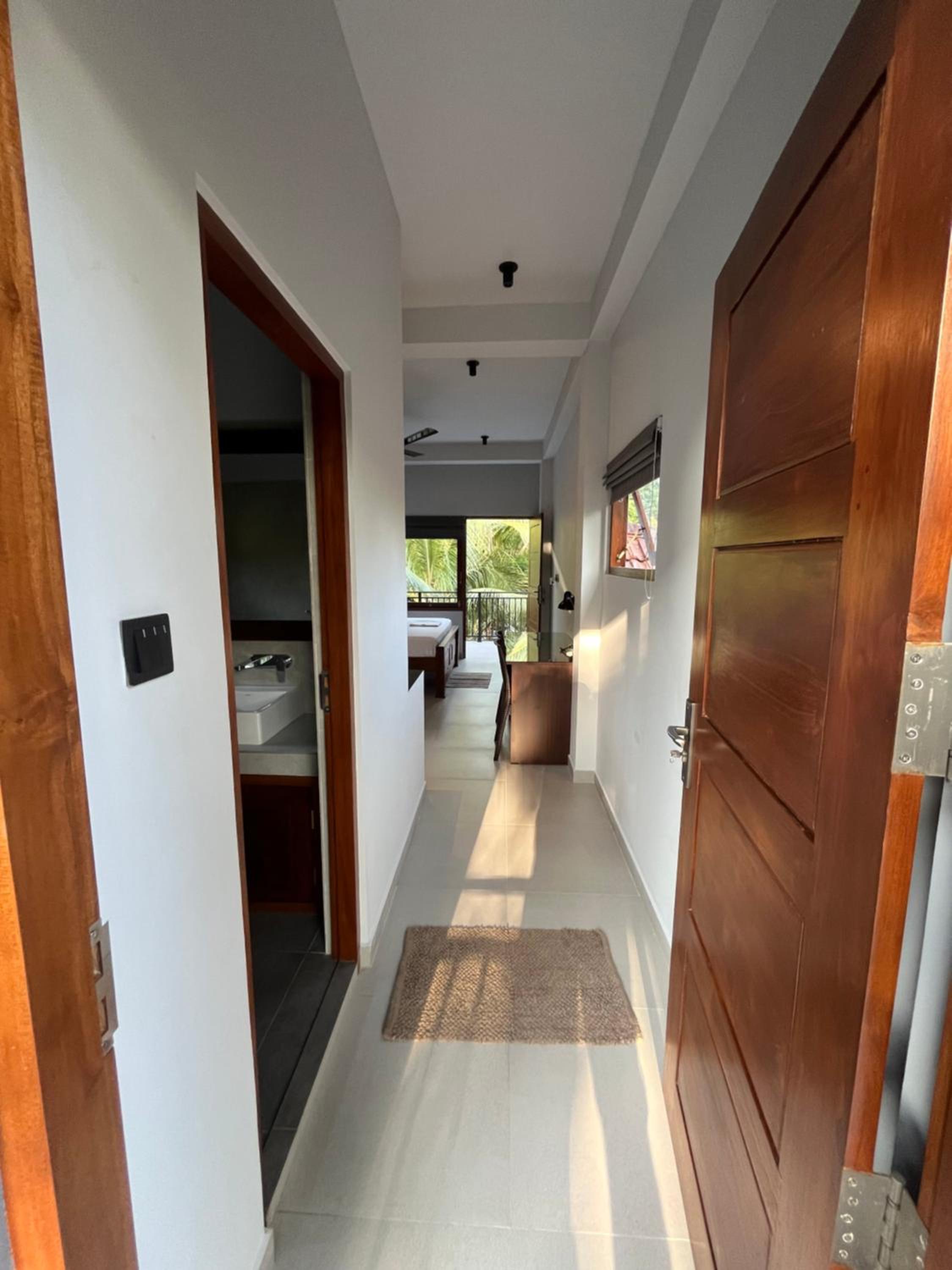 Deluxe Double Room with Balcony photo 3