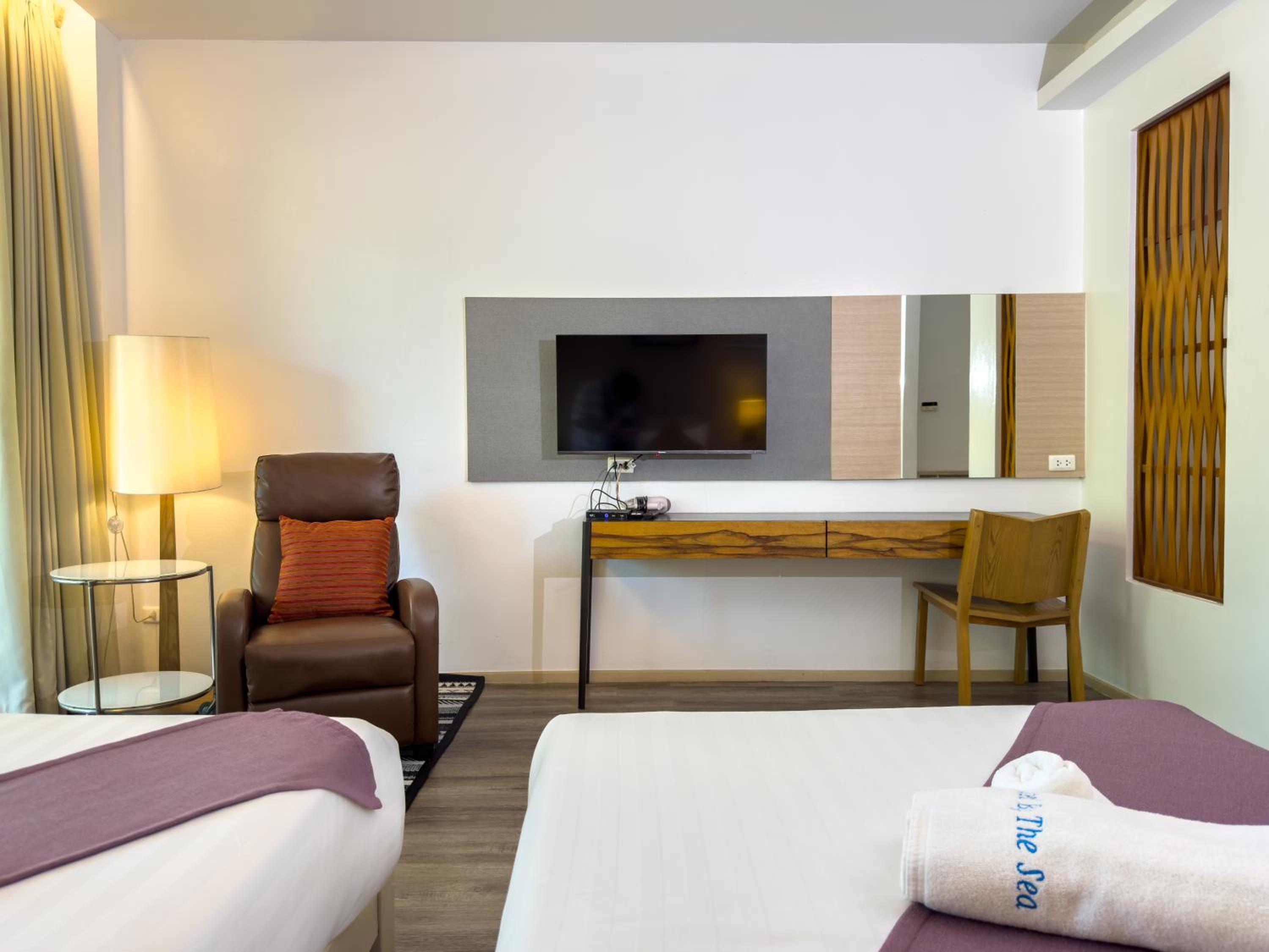 Twin Room with Garden View - Photo 3