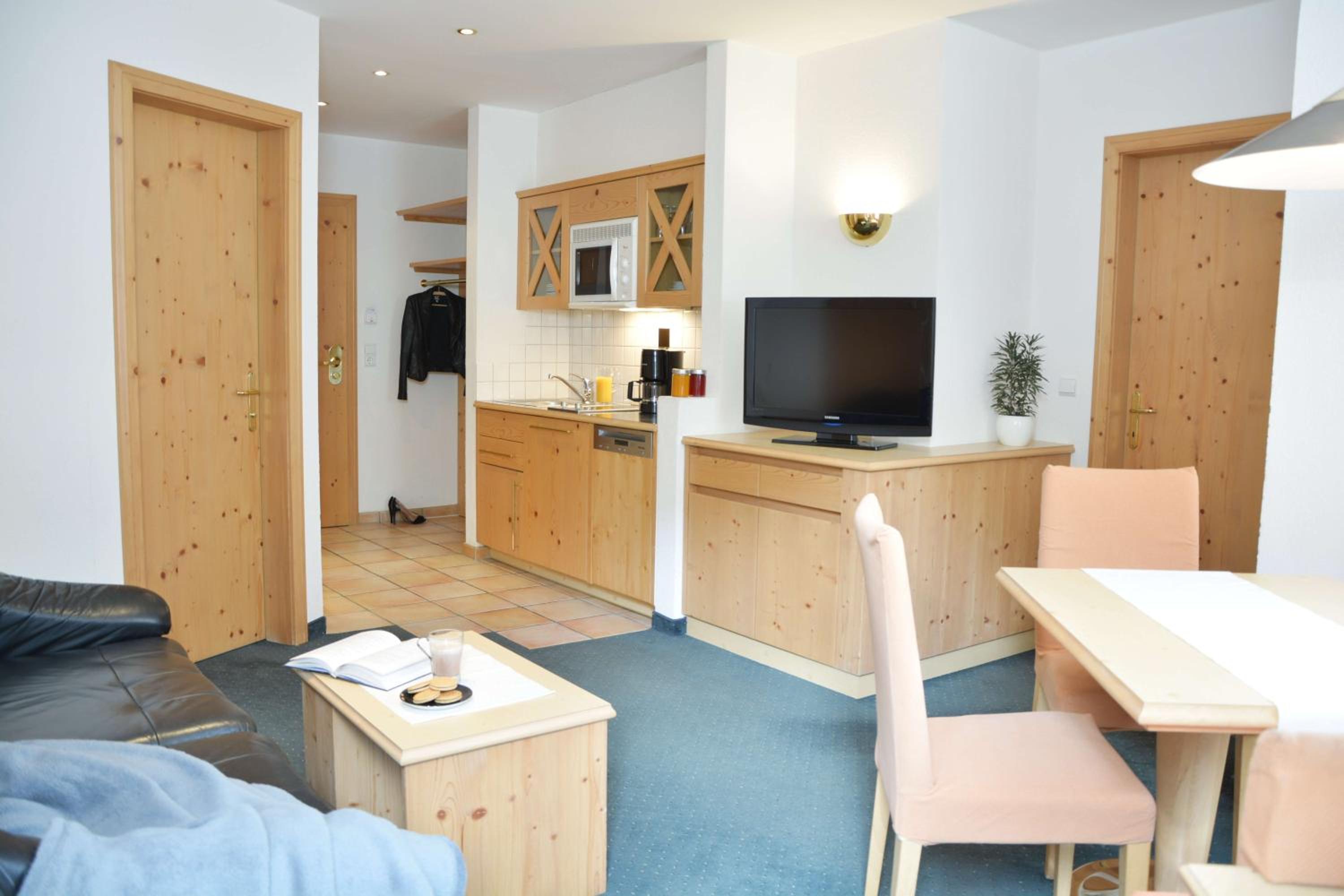 One-Bedroom Apartment E