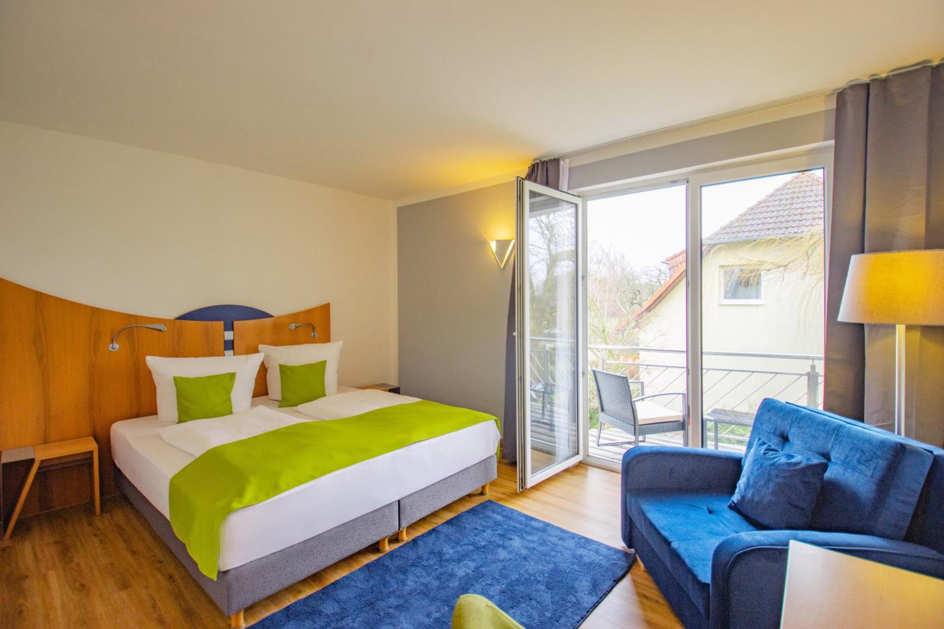 Deluxe Double Room with Balcony photo 3