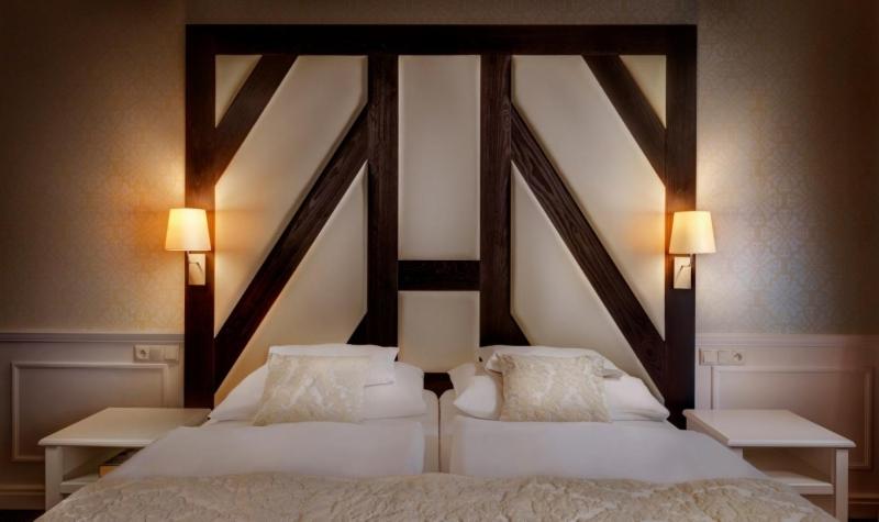 Deluxe Room with Extra Bed photo 3