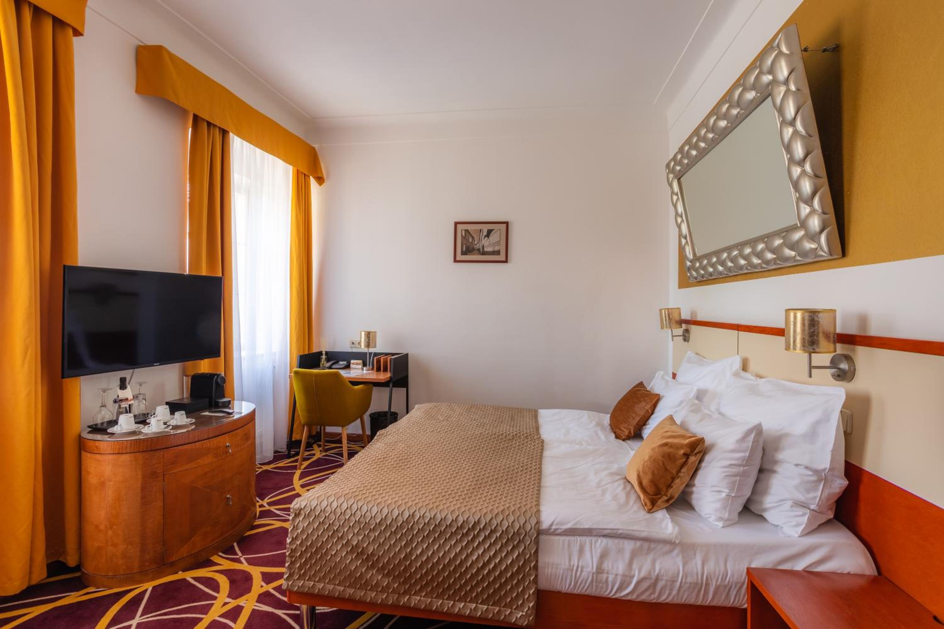 Deluxe Double/Twin Room - Photo 2