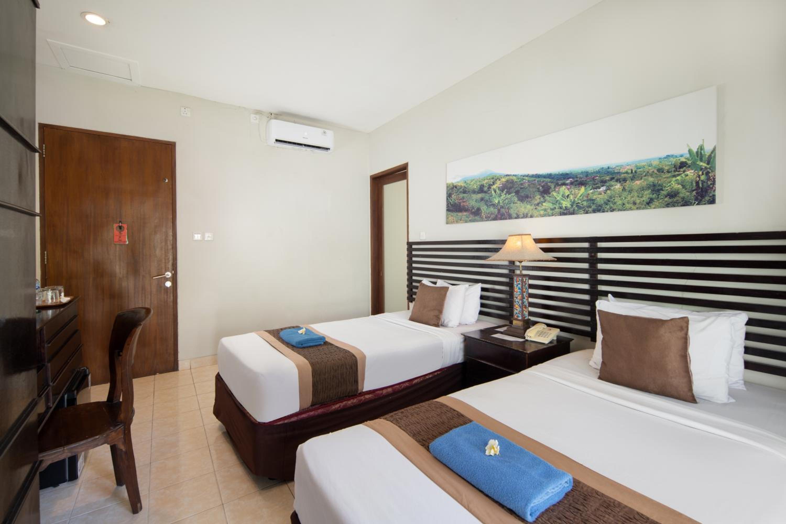Standard Double or Twin Room photo 3