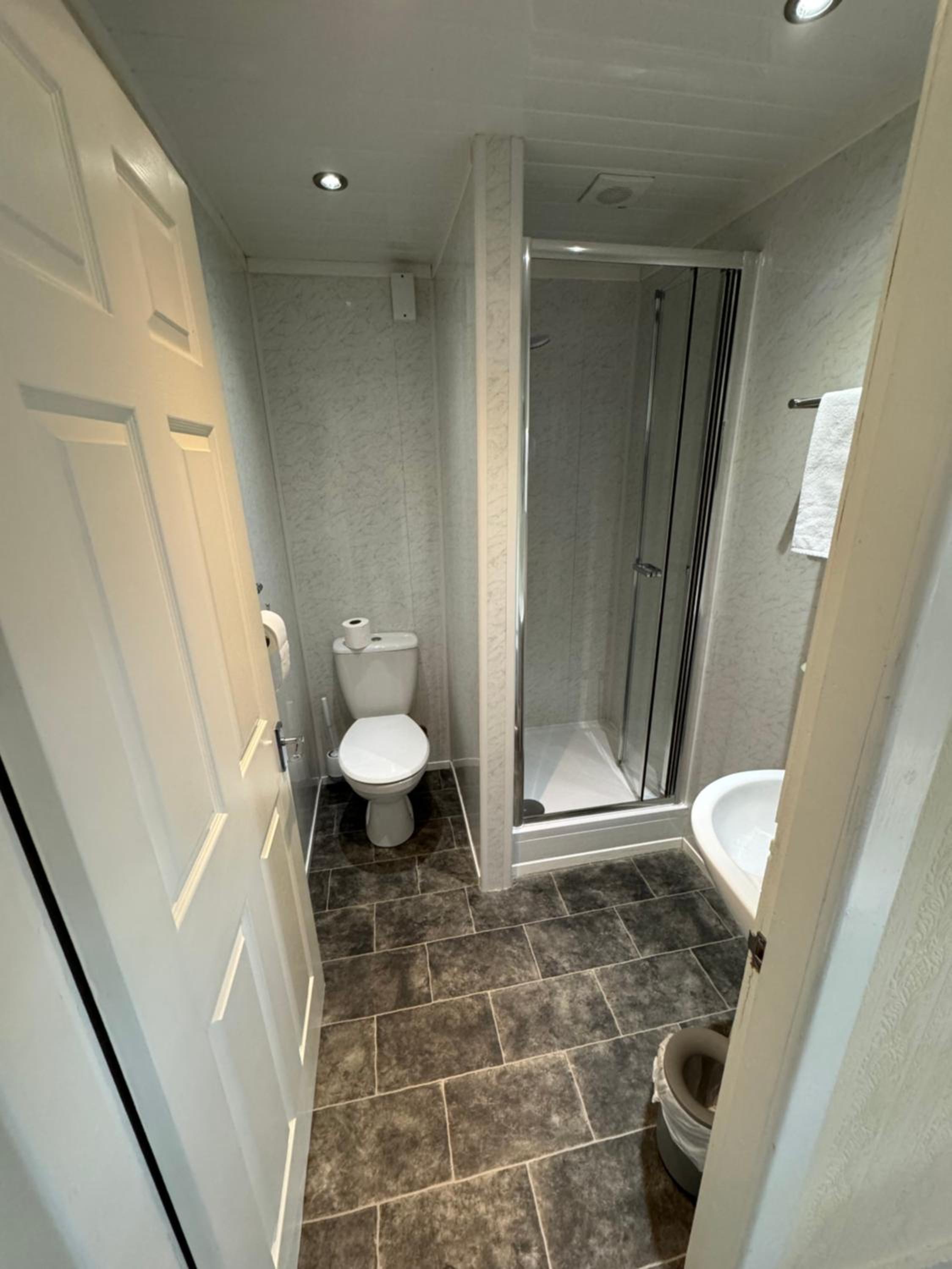 Double Room - Photo 2