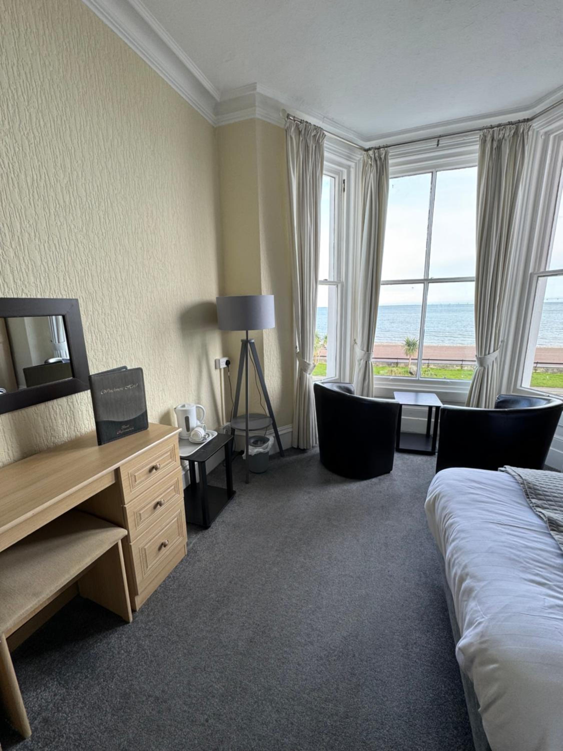 Premier Twin Room with Sea View