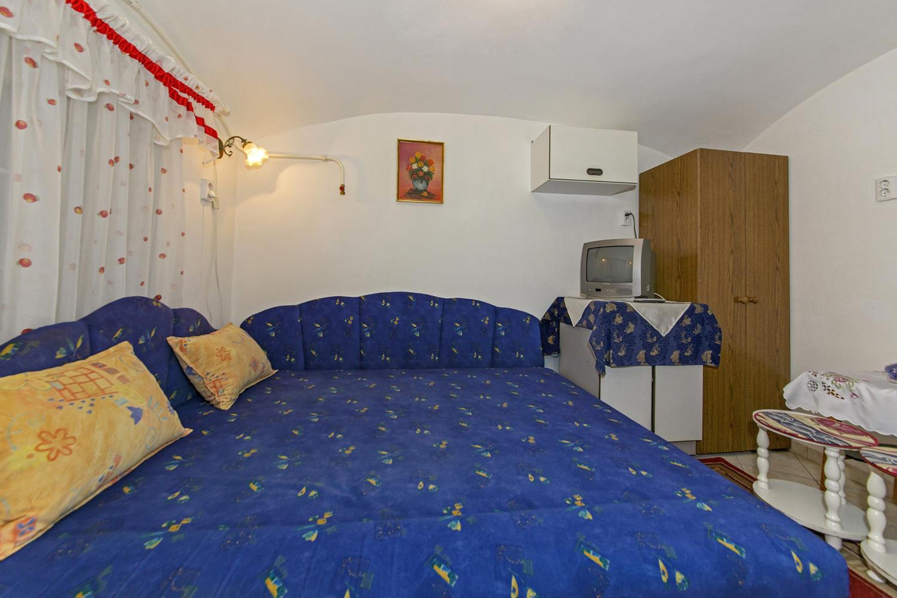 Two-Bedorom Apartment with Balcony - Photo 11