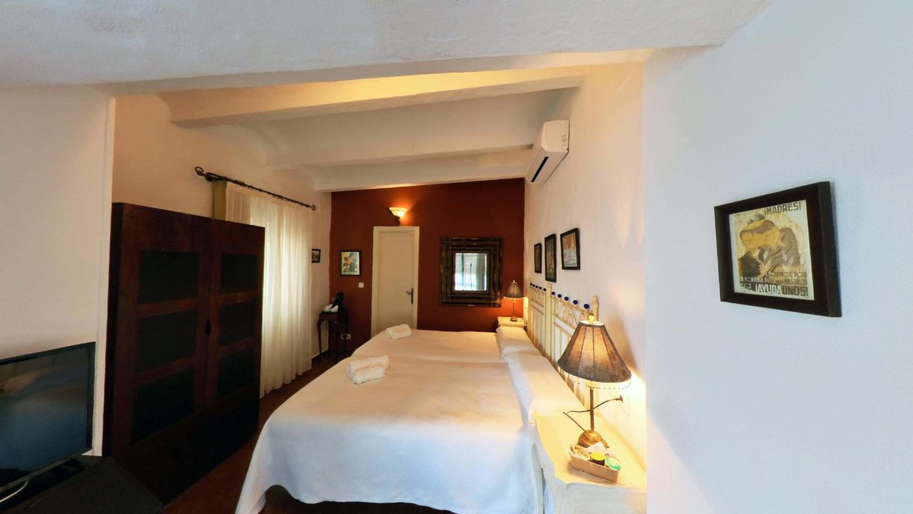 Habitación Doble con Baño Privado