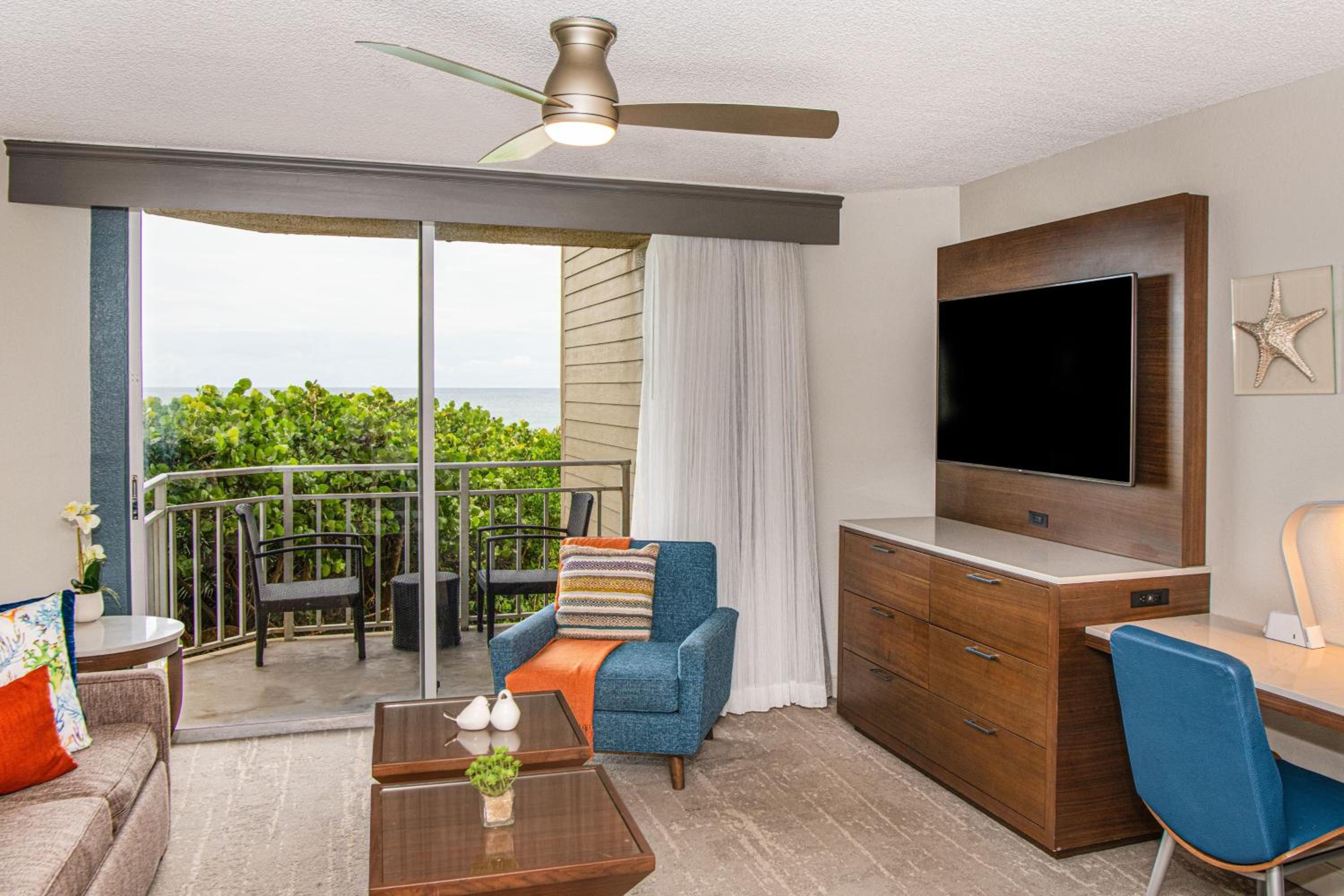 1 Bedroom Condominium, 1 King, Sofa bed, Resort View (Beach Villas) - Photo 1