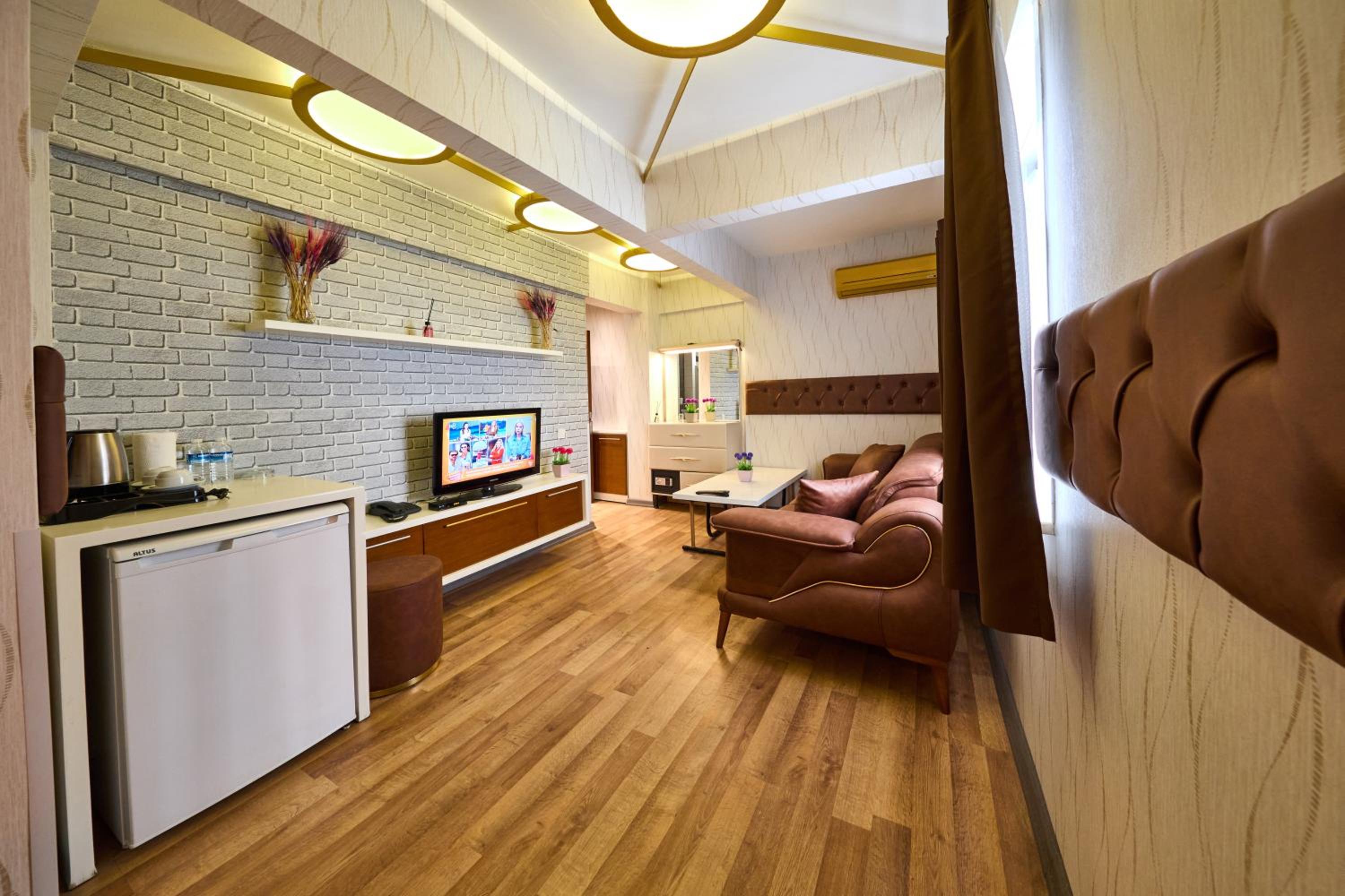 Standard Double Room photo 2