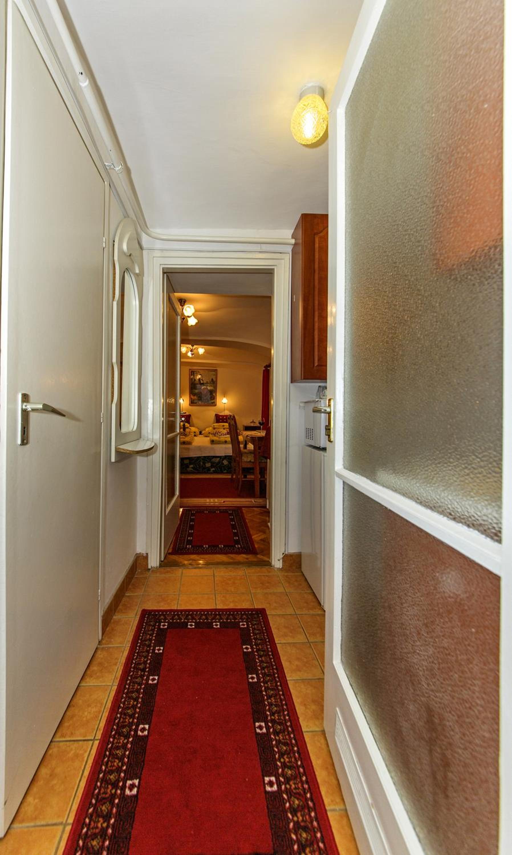 Two-Bedorom Apartment with Balcony - Photo 7