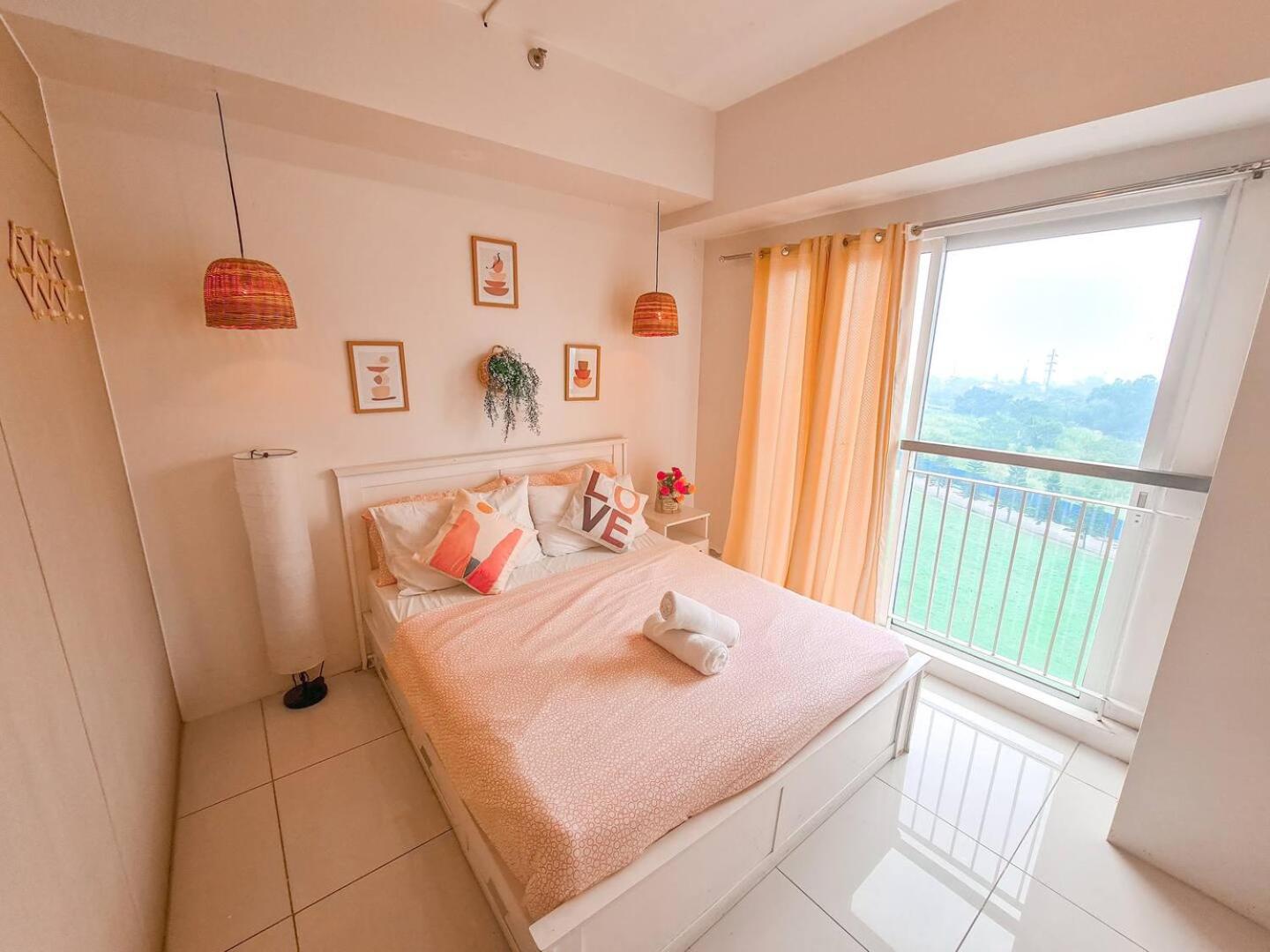 Studio With Garden View