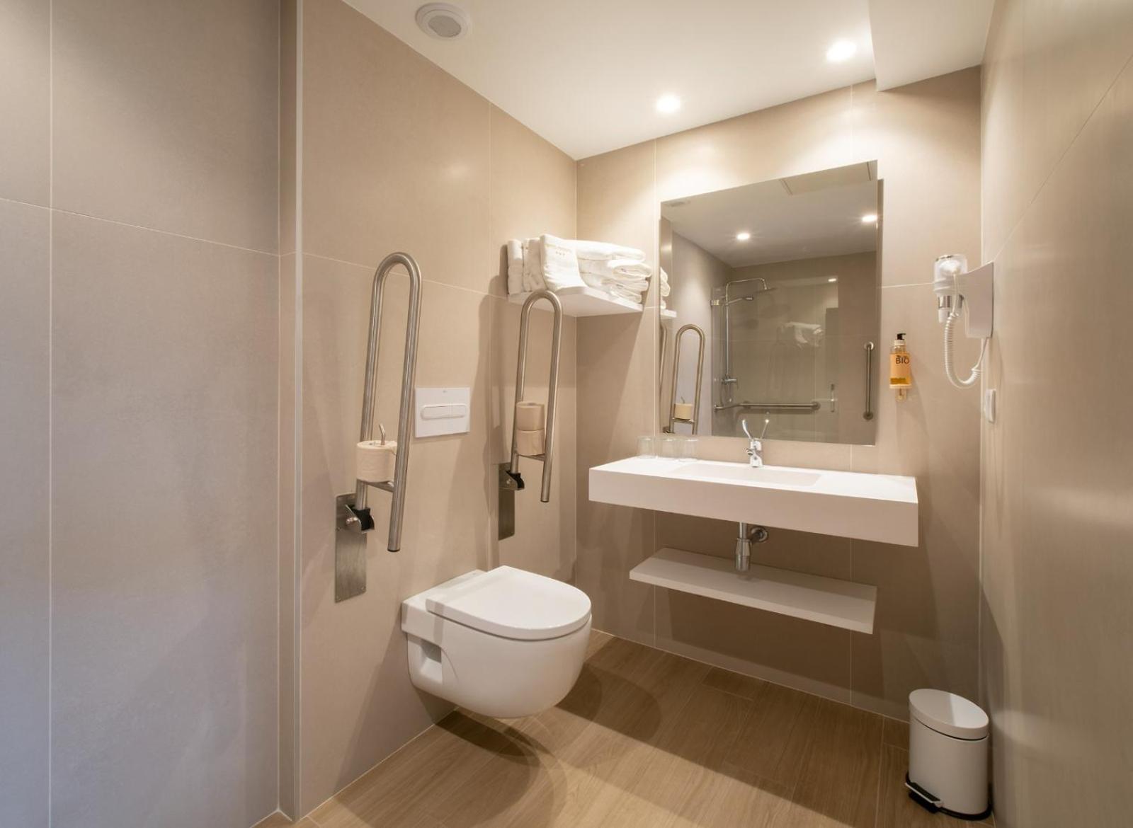Triple Room with Balcony photo 2