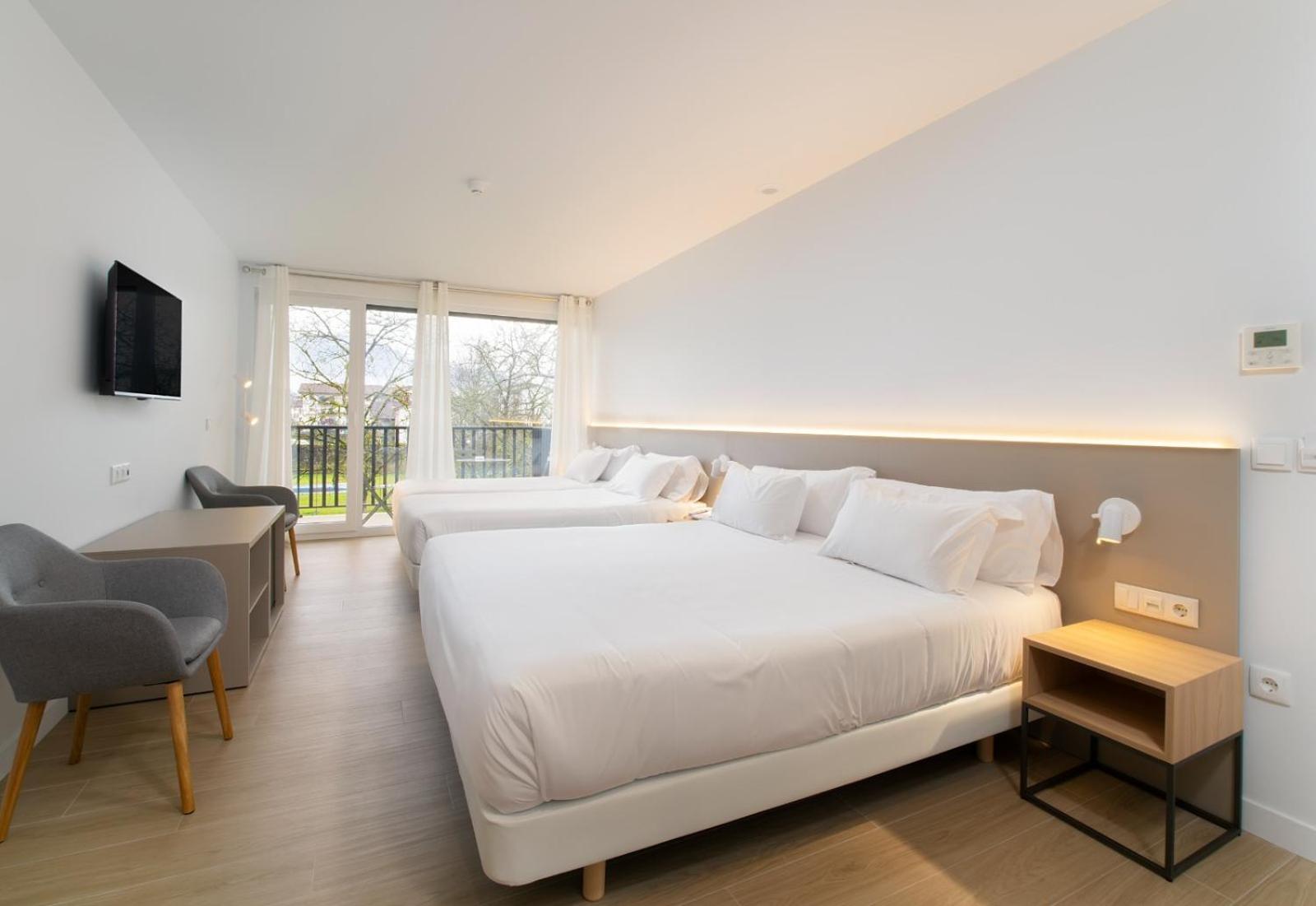 Triple Room with Balcony photo 3