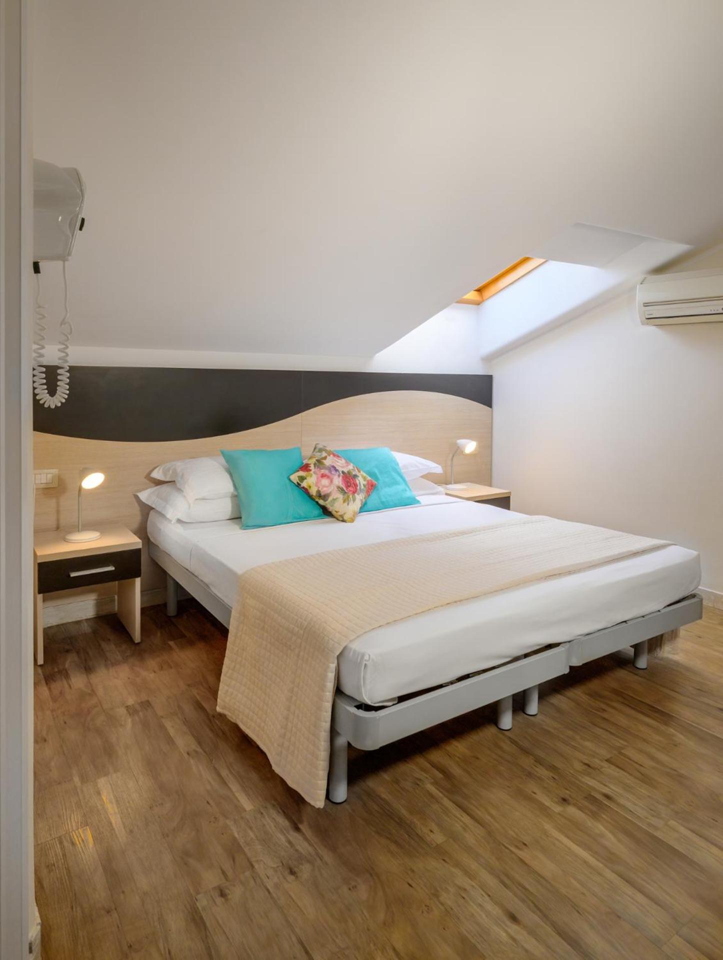 Standard Double Room photo 1