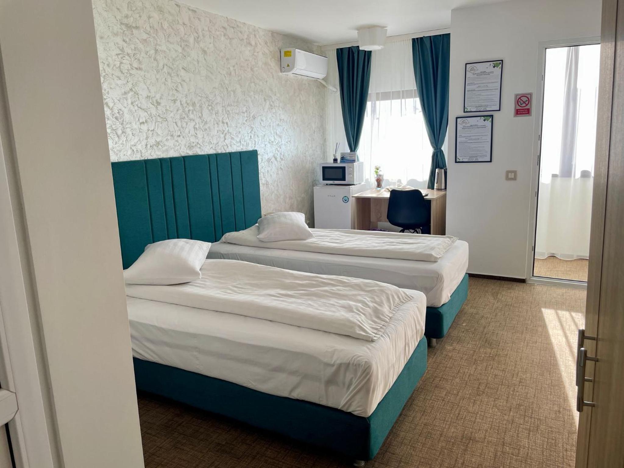 Standard Double Room photo 2